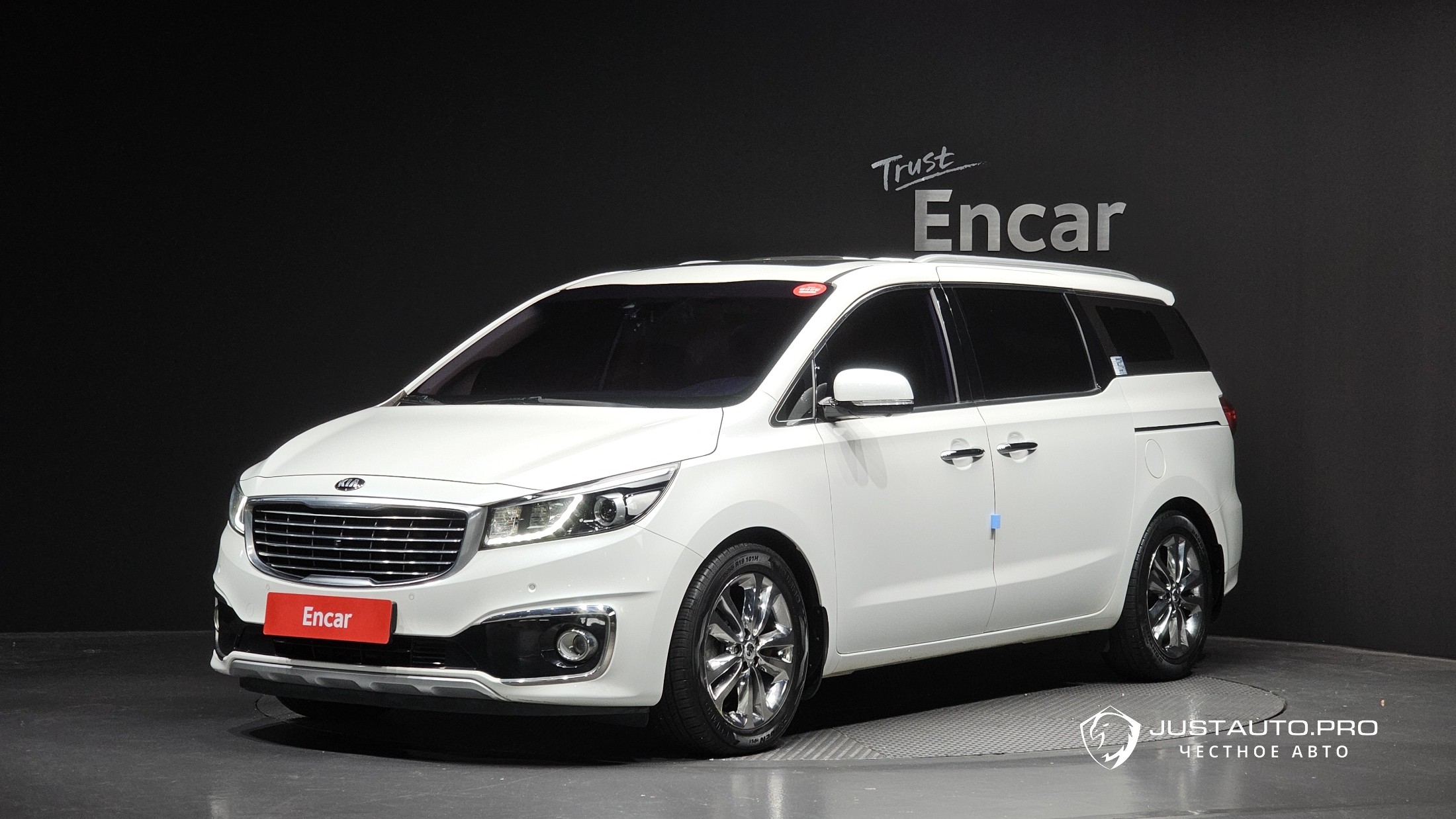 Автомобиль Kia Canival