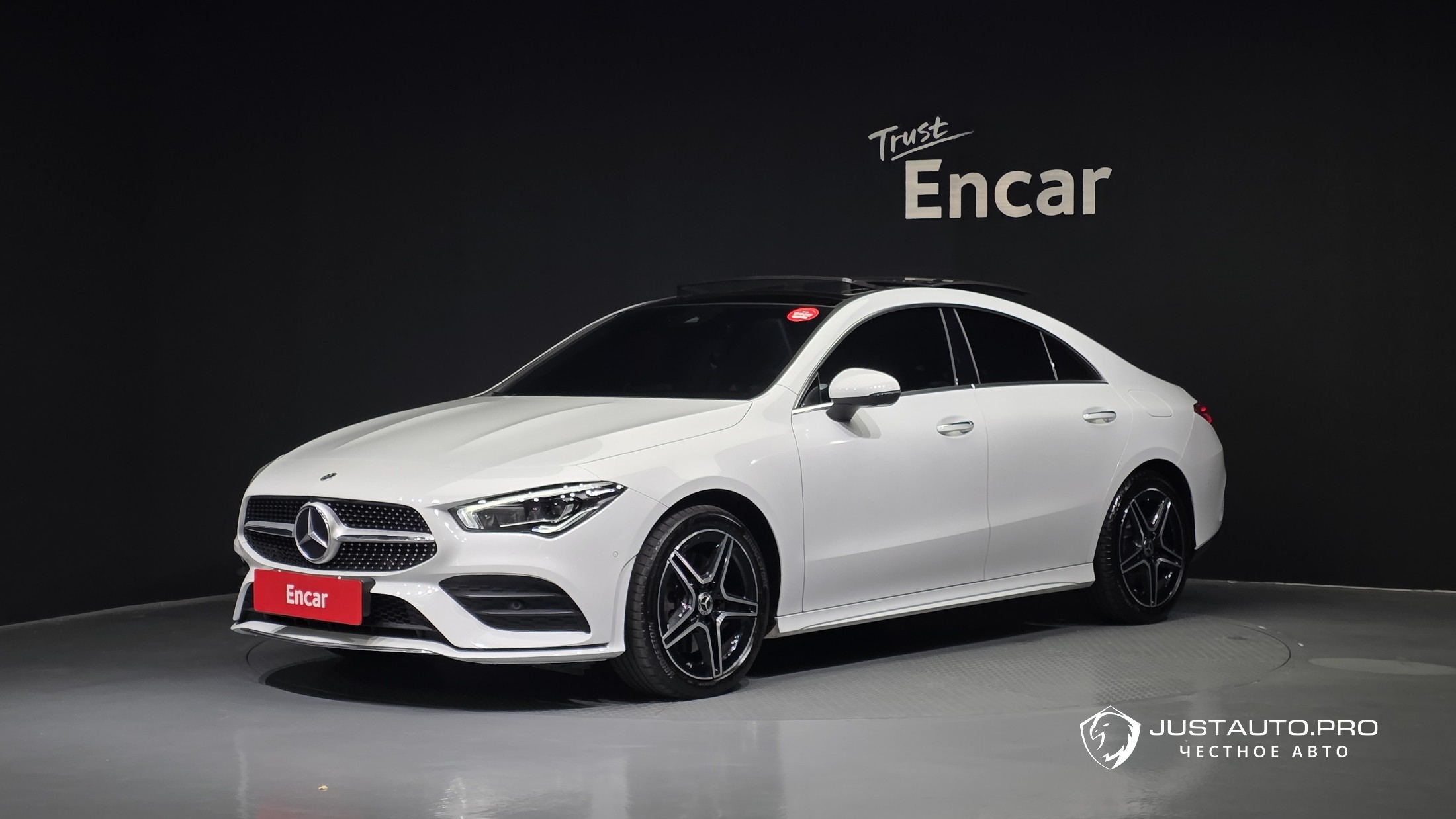 Автомобиль Mercedes-Benz CLA-Class