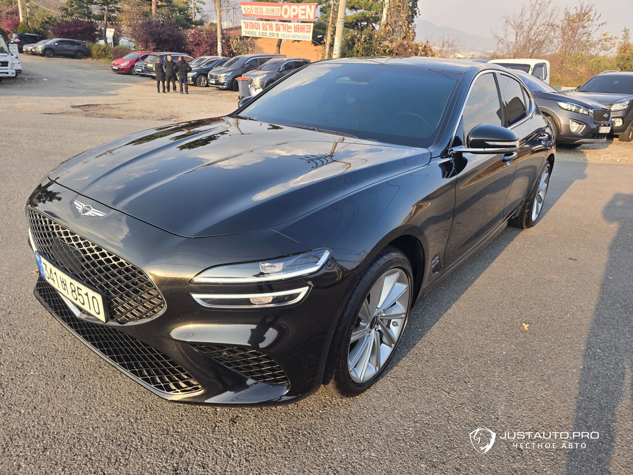Автомобиль Genesis G70