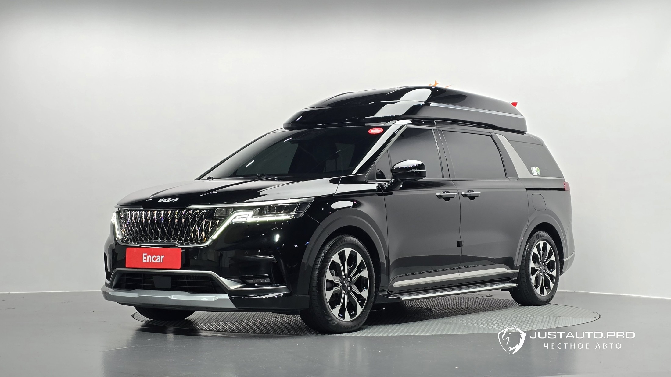 Автомобиль Kia Canival