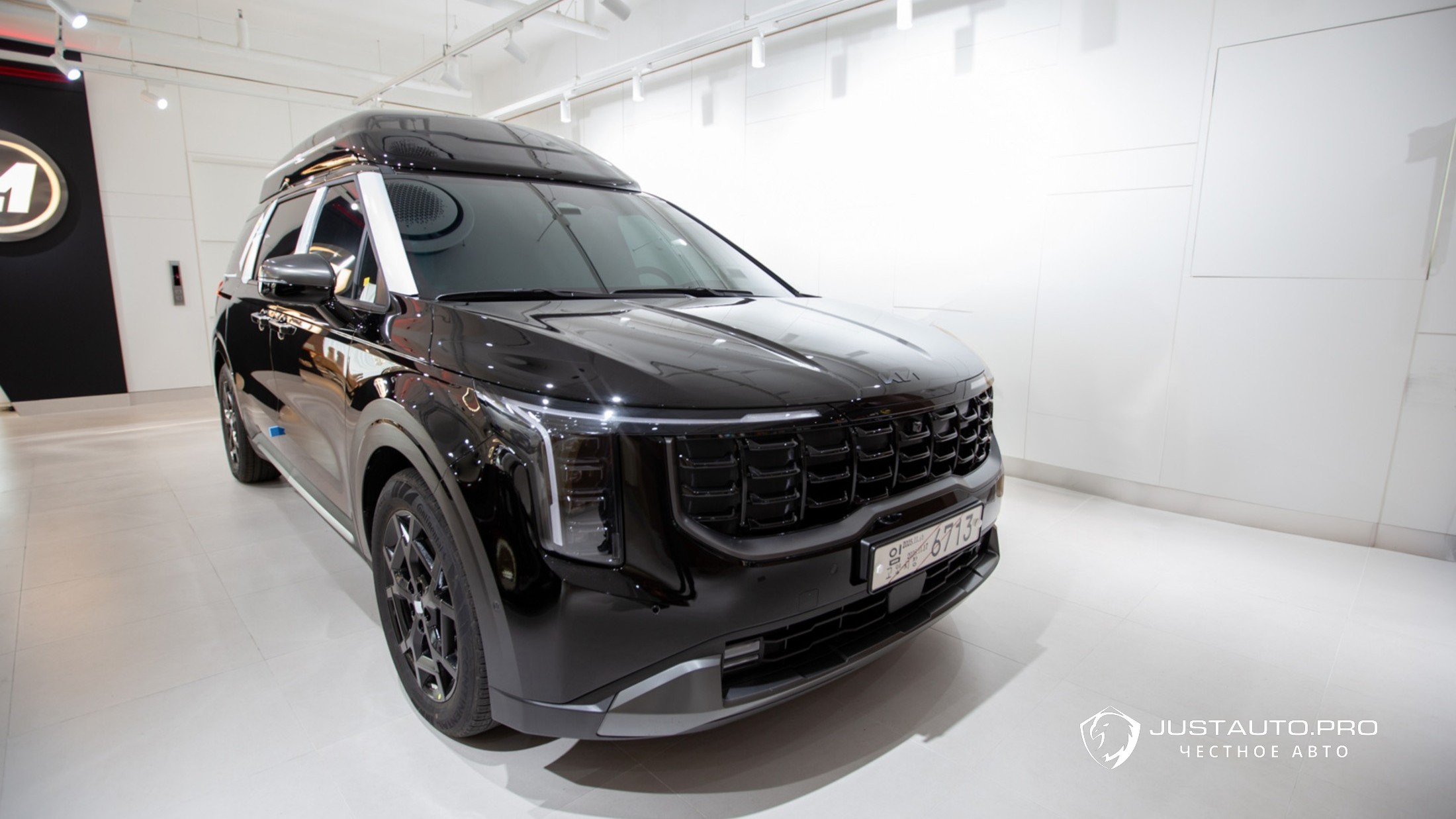 Автомобиль Kia Canival