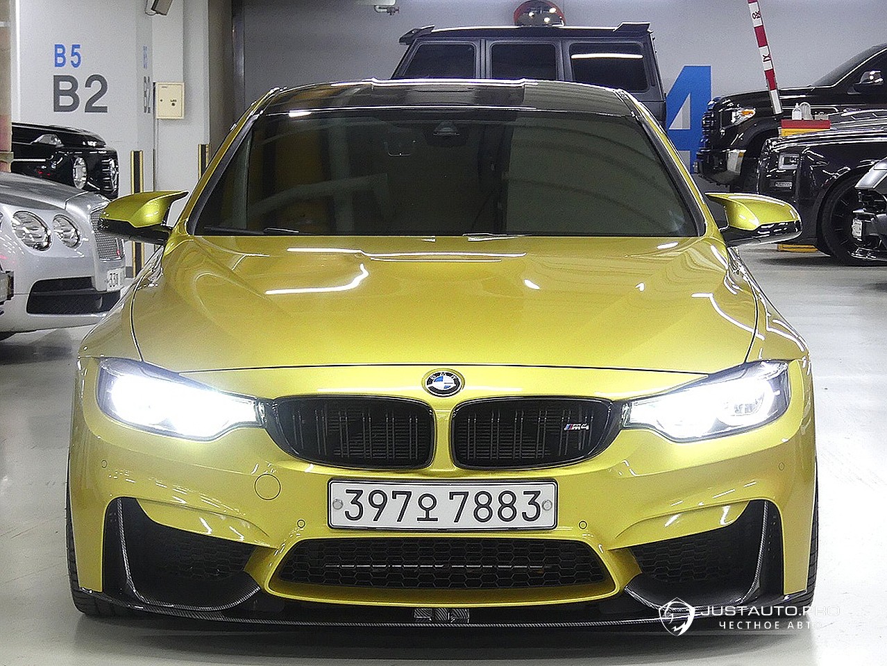 Автомобиль BMW M4