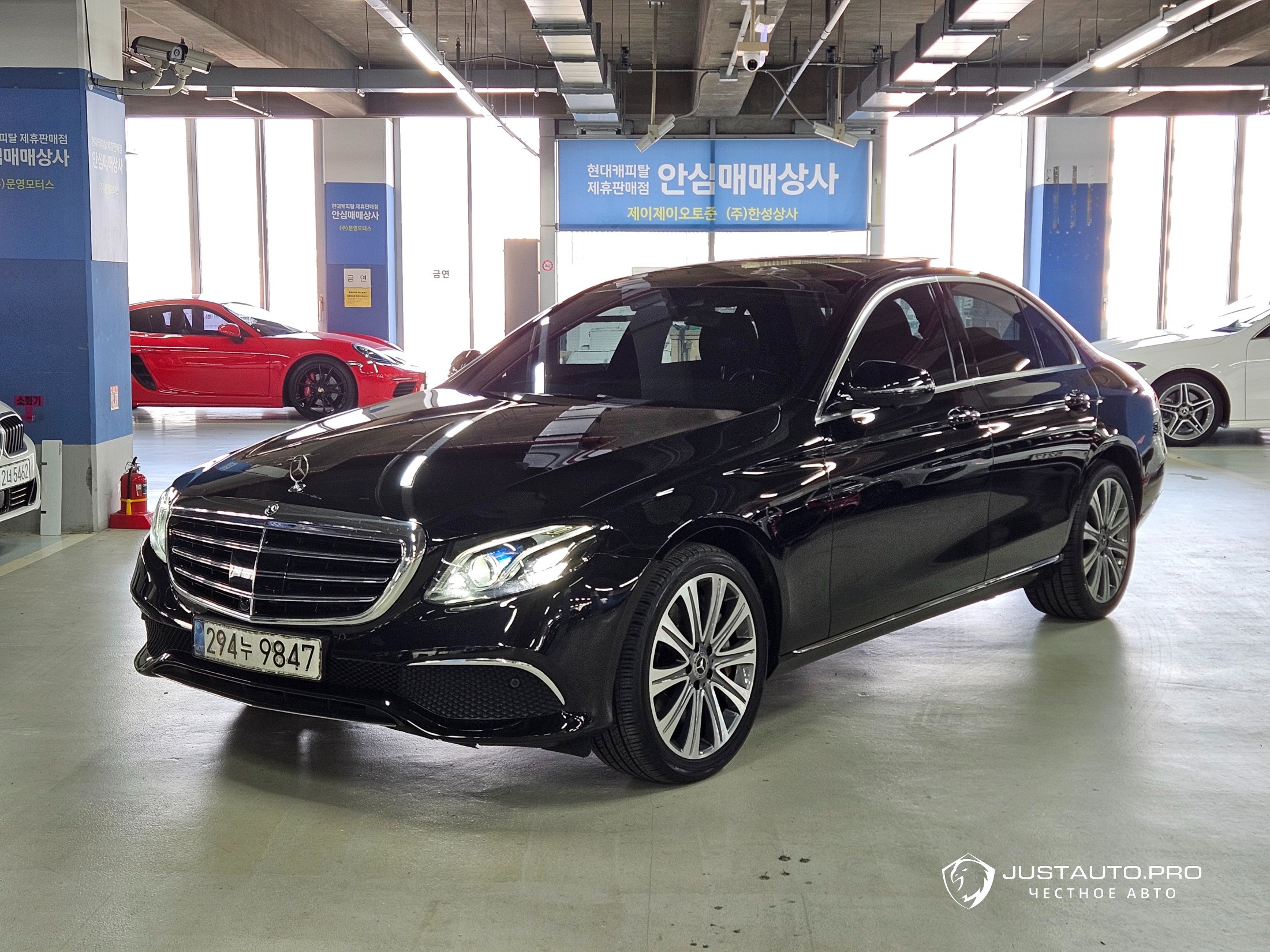 Автомобиль Mercedes-Benz E-Class