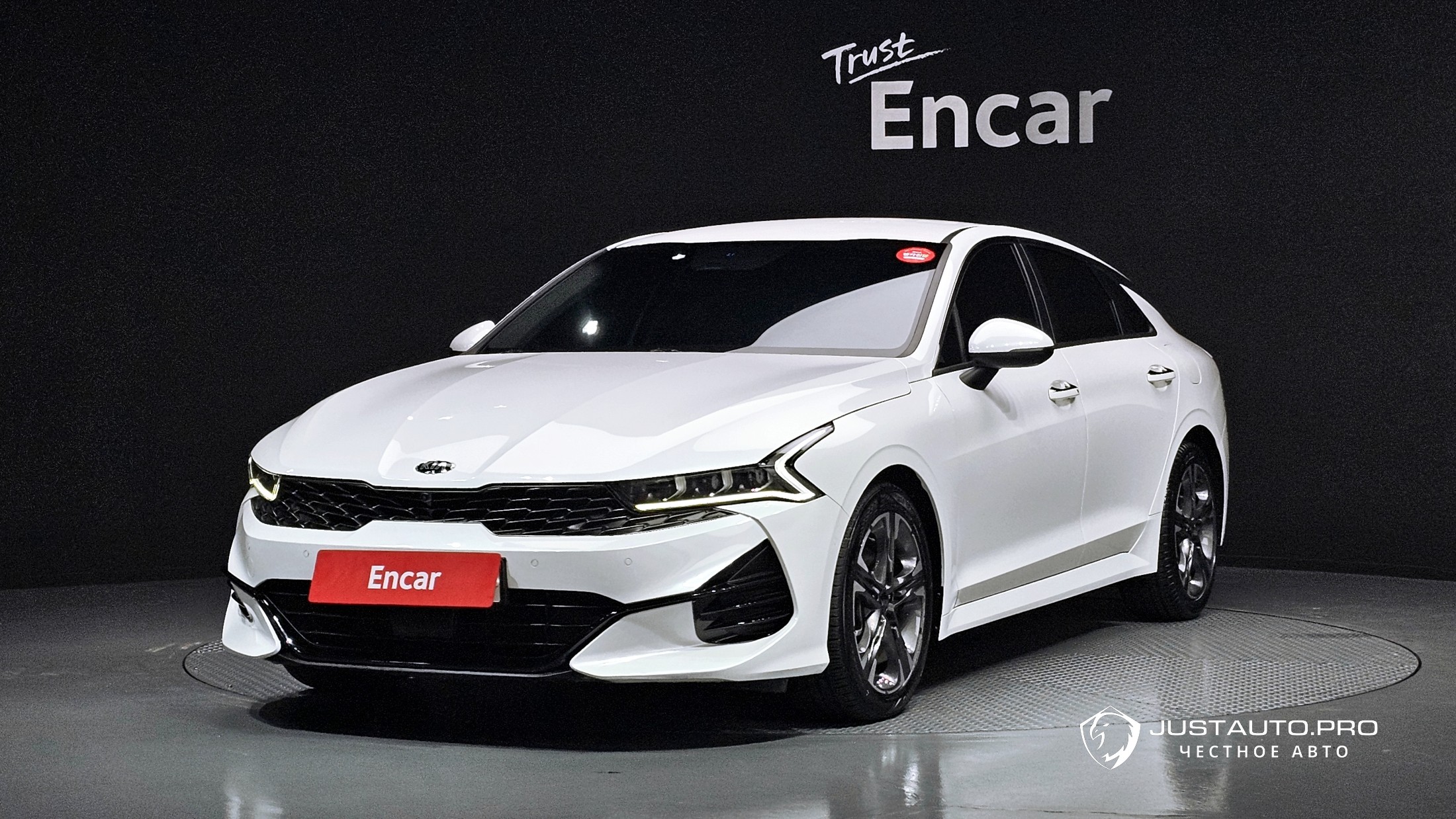 Автомобиль Kia K5