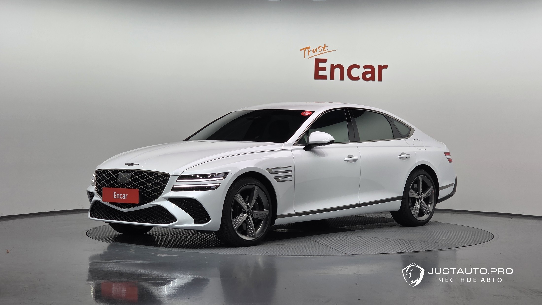 Автомобиль Genesis G80