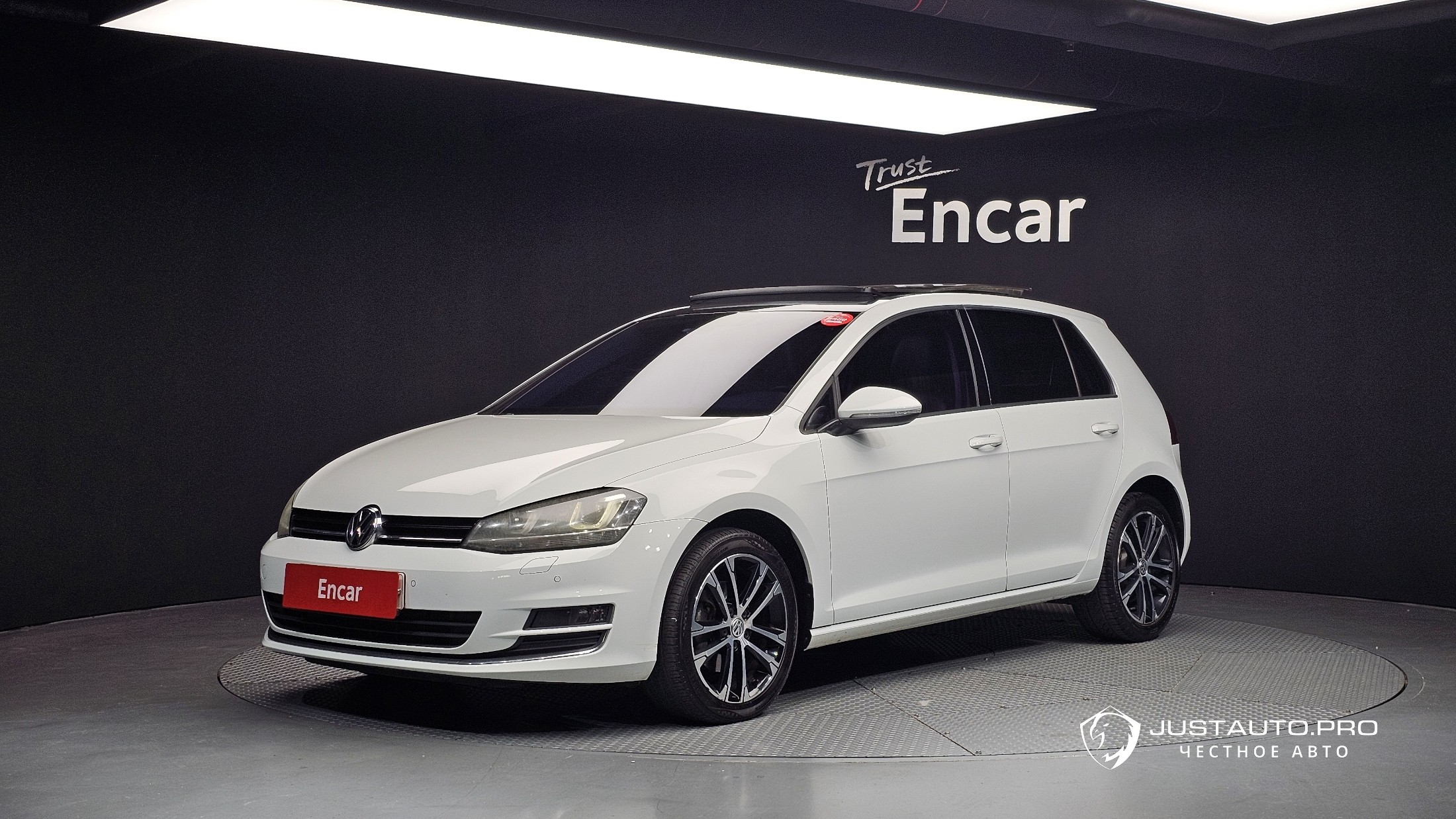 Автомобиль Volkswagen Golf