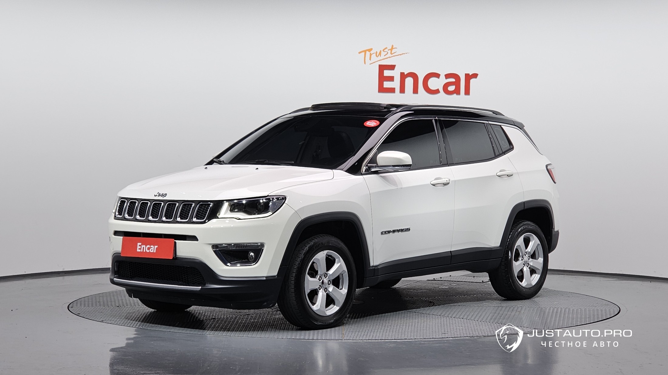 Автомобиль Jeep Compass