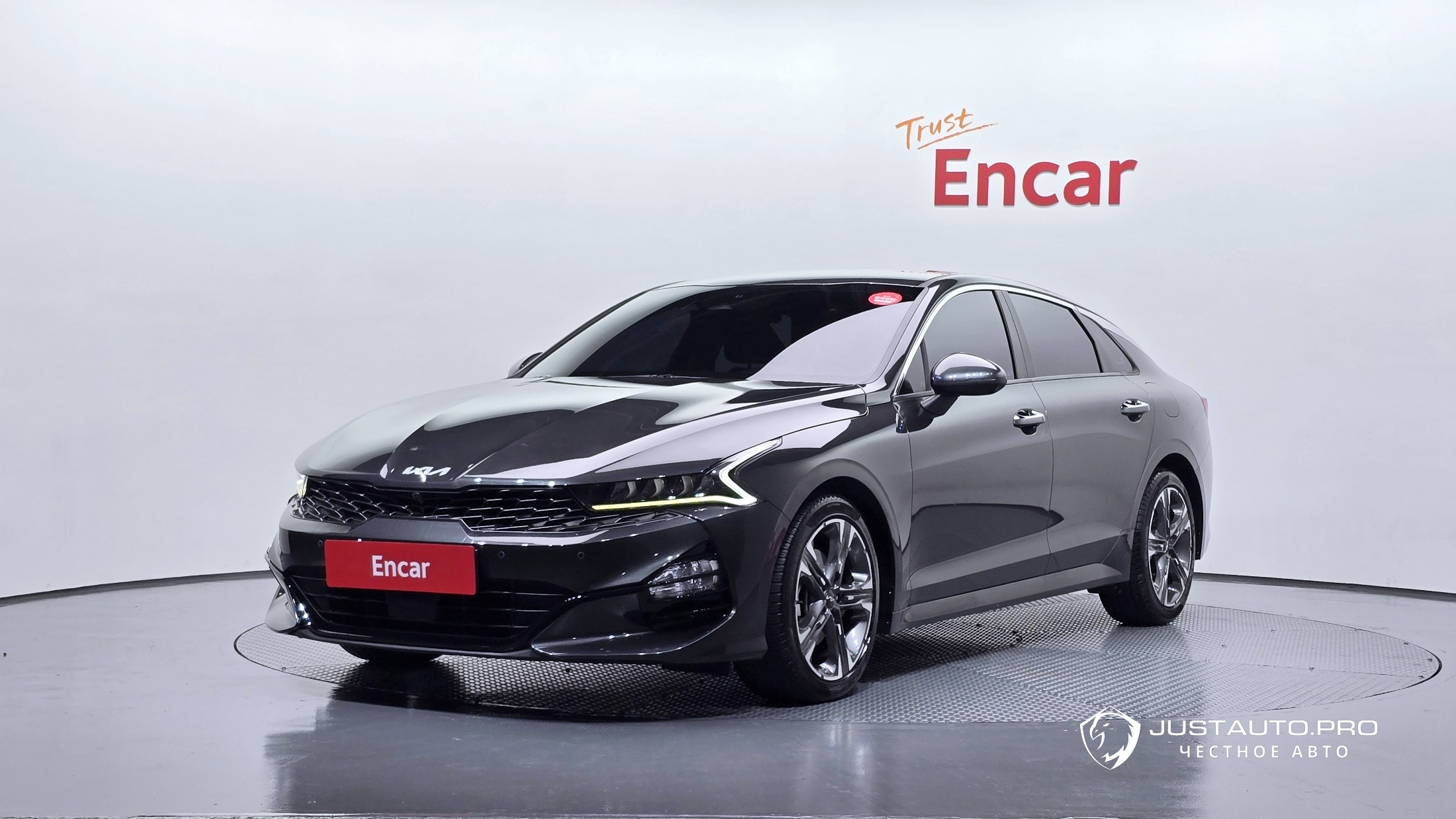 Автомобиль Kia K5