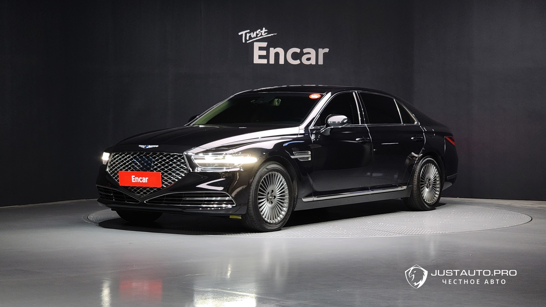 Автомобиль Genesis G90