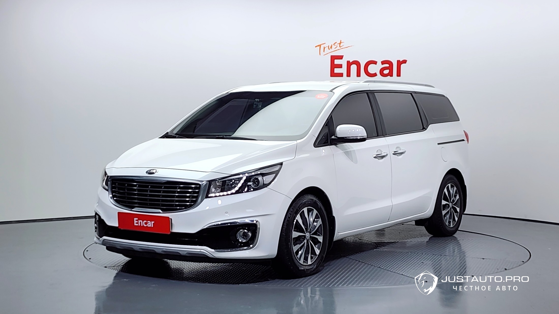 Автомобиль Kia Canival