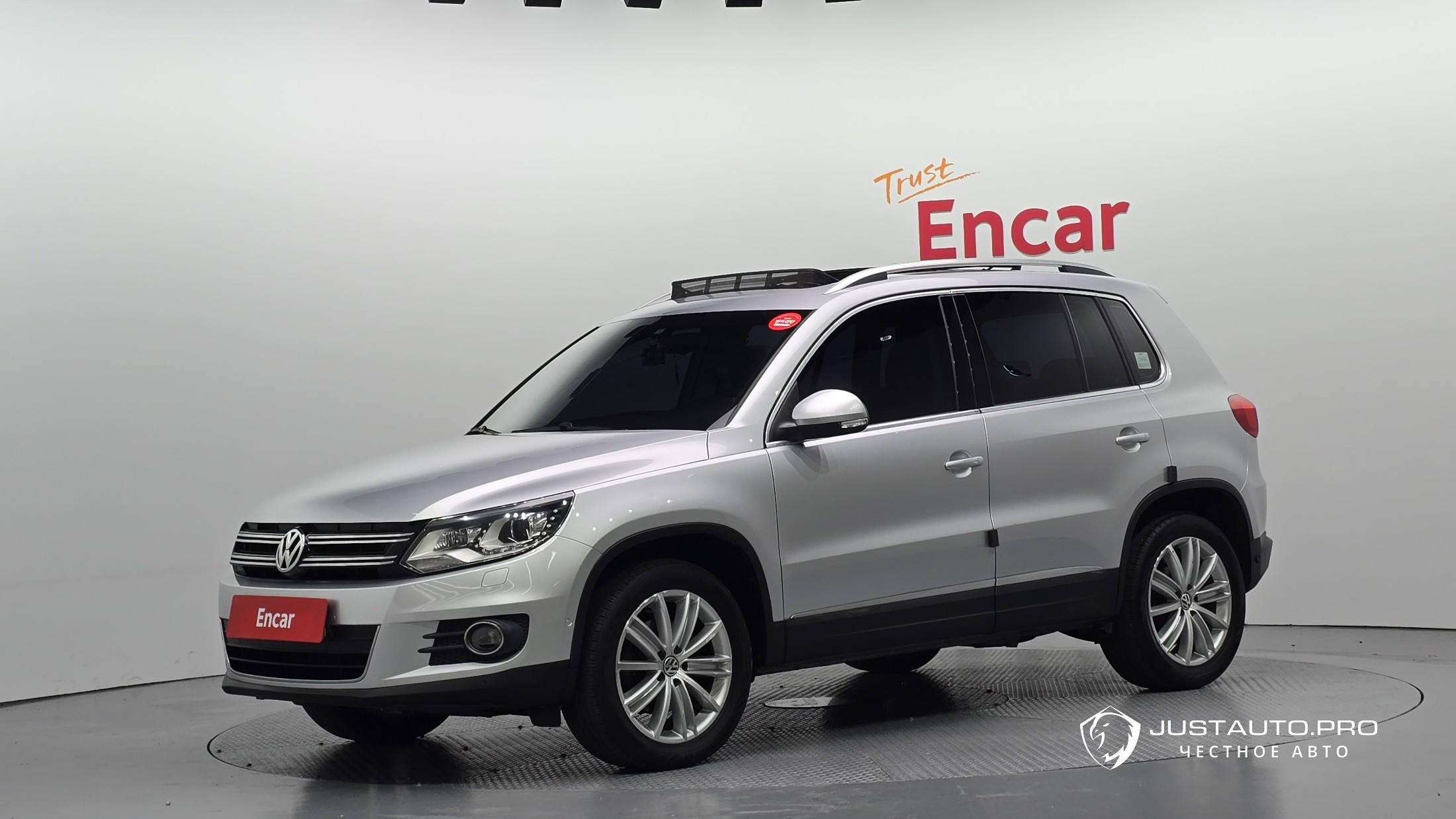 Автомобиль Volkswagen Tiguan