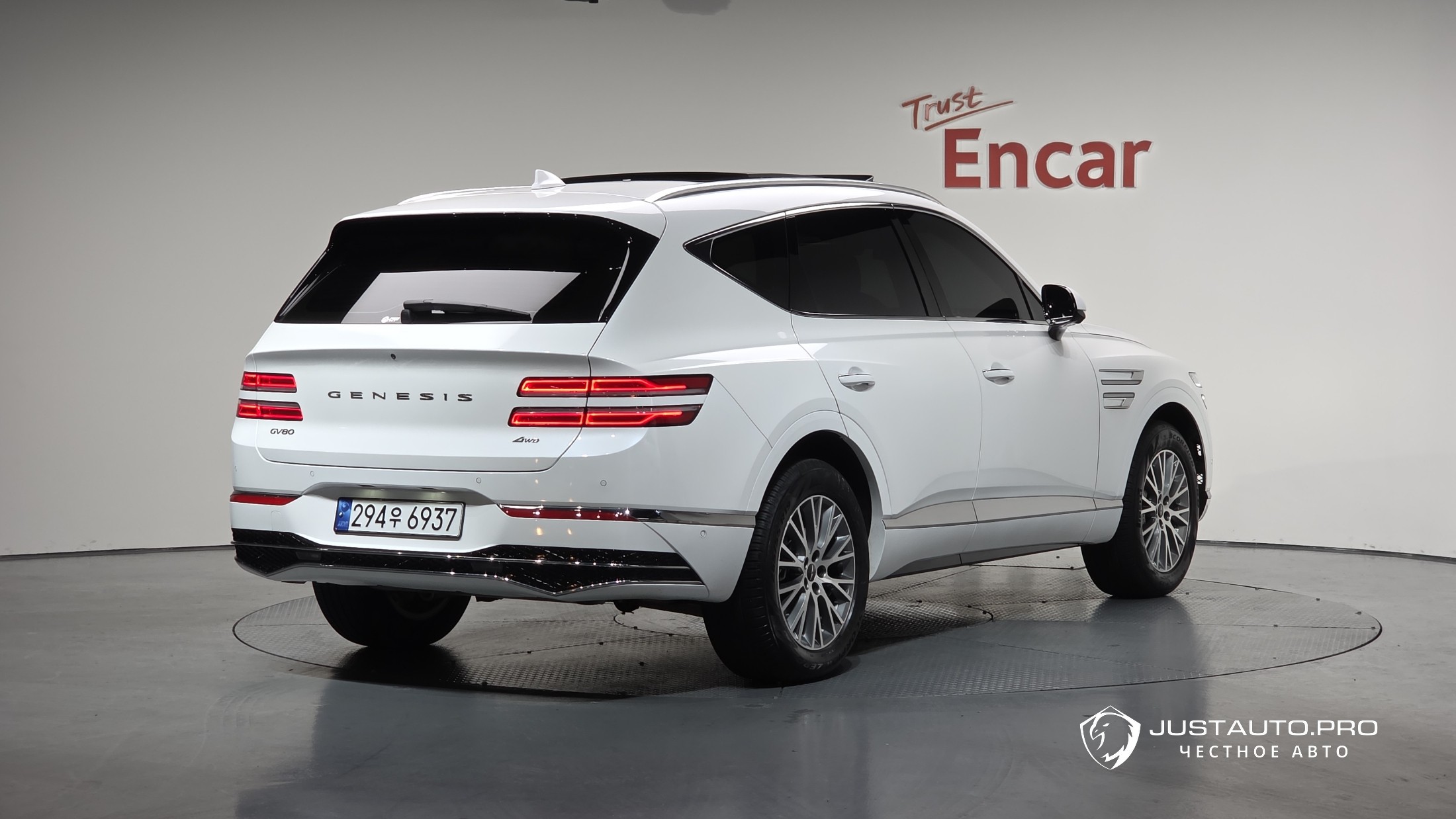 Автомобиль Genesis GV80