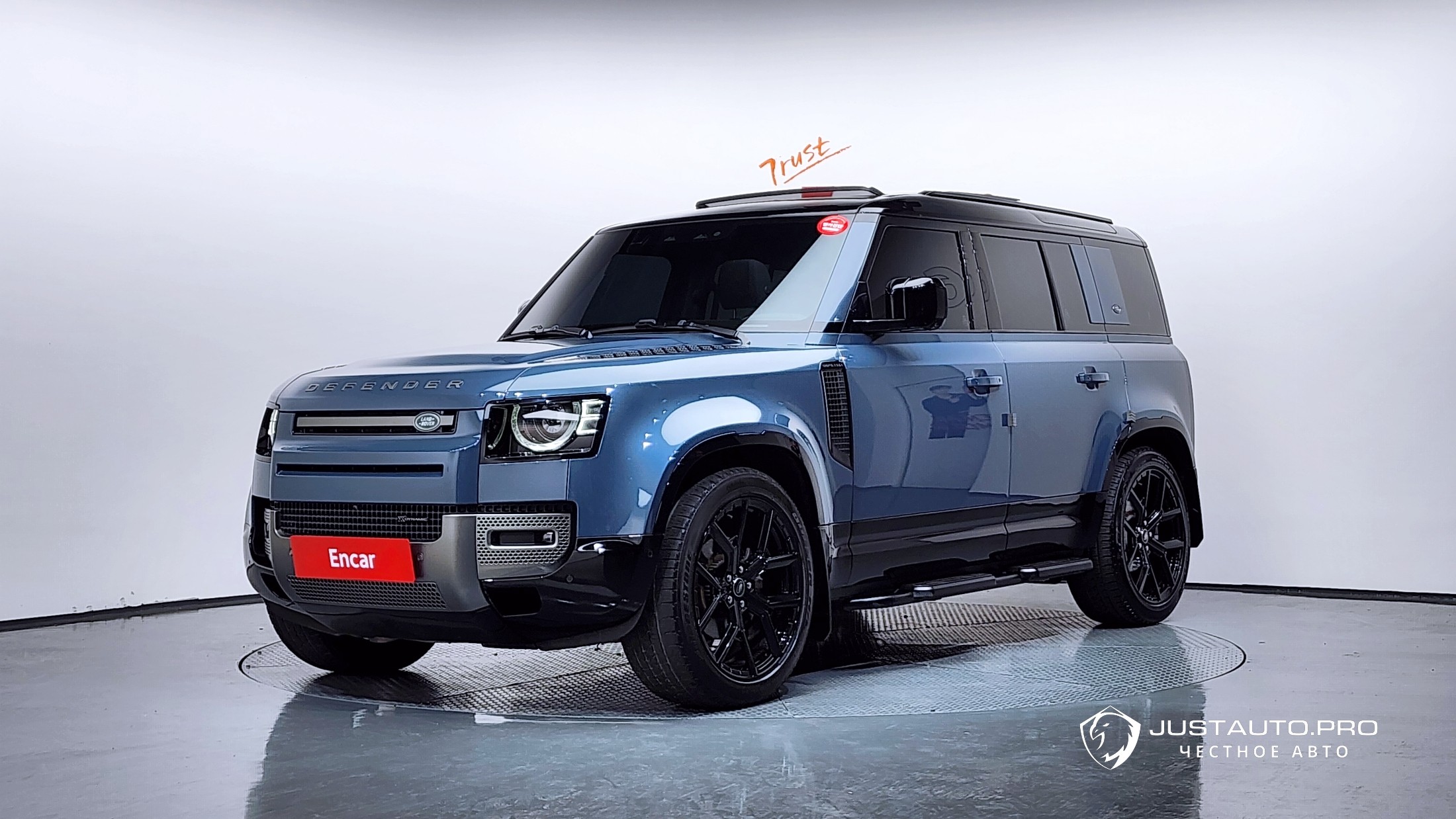 Автомобиль Land Rover Defender