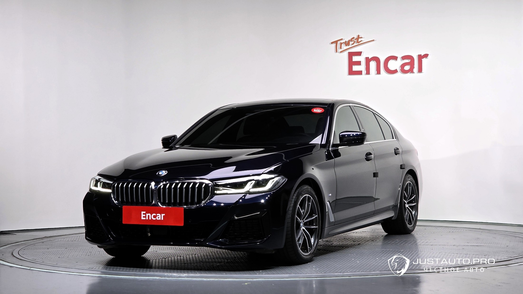 Автомобиль BMW 5-Series