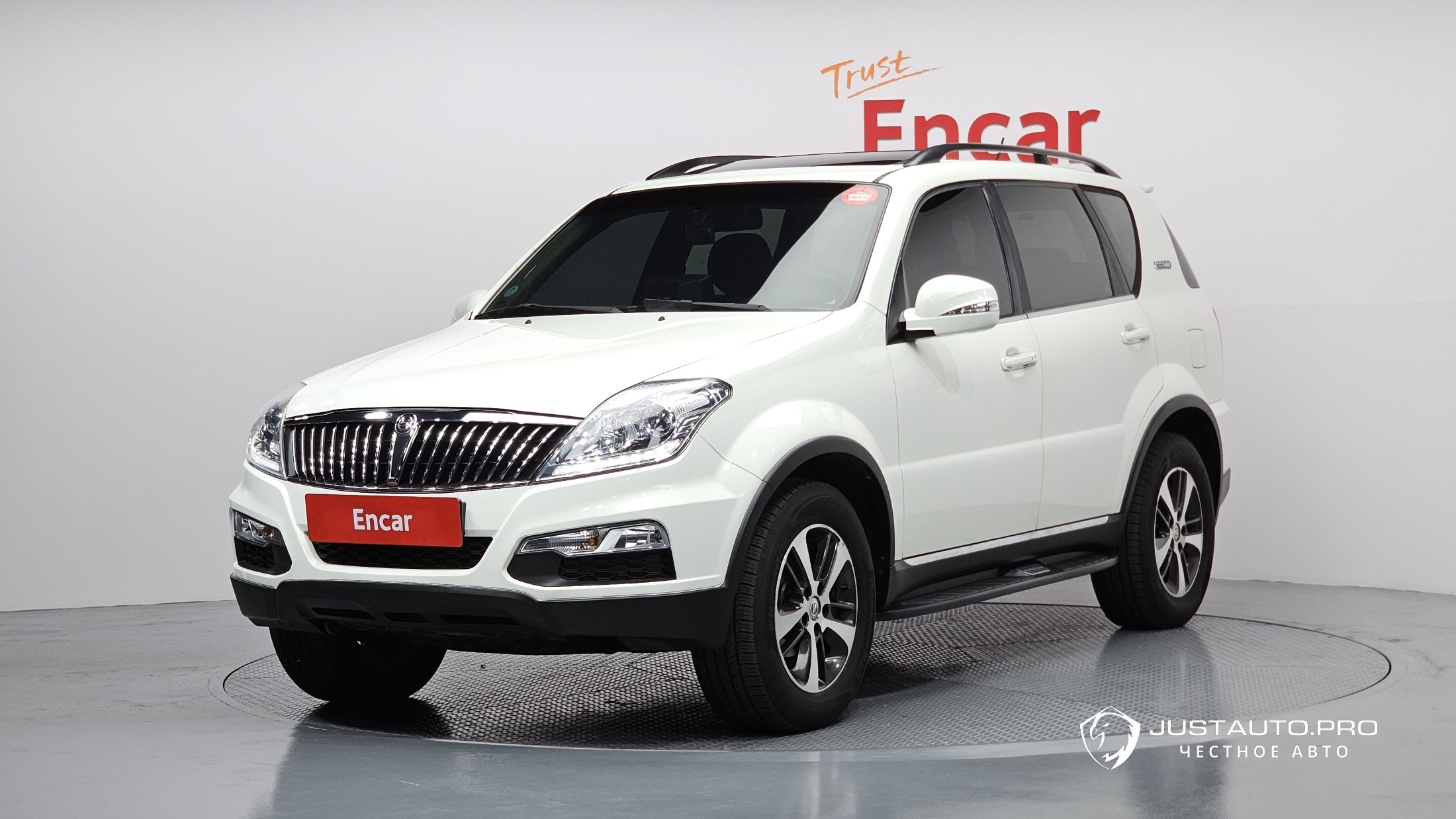 Автомобиль KG_Mobility_Ssangyong Rexton