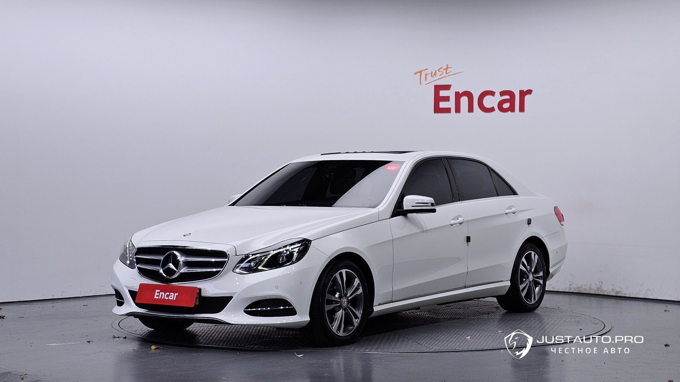 Автомобиль Mercedes-Benz E-Class