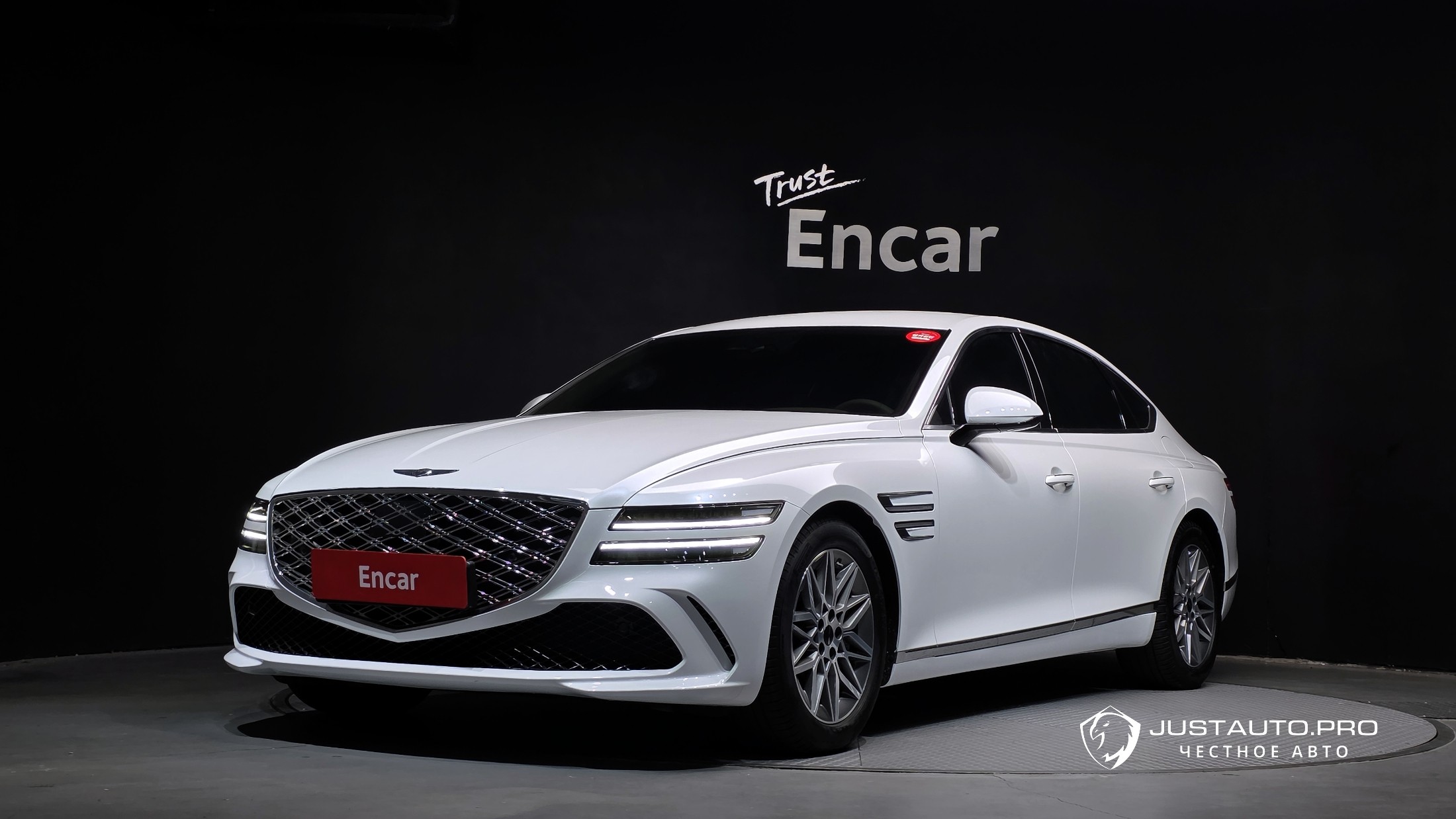 Автомобиль Genesis G80