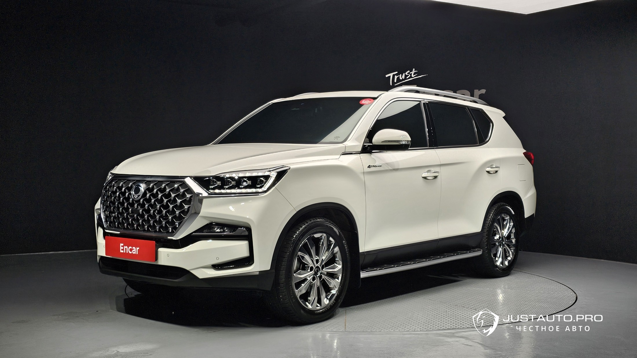 Автомобиль KG_Mobility_Ssangyong Rexton