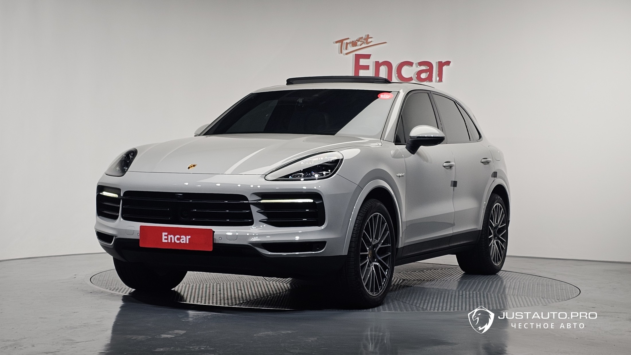 Автомобиль Porsche Cayenne