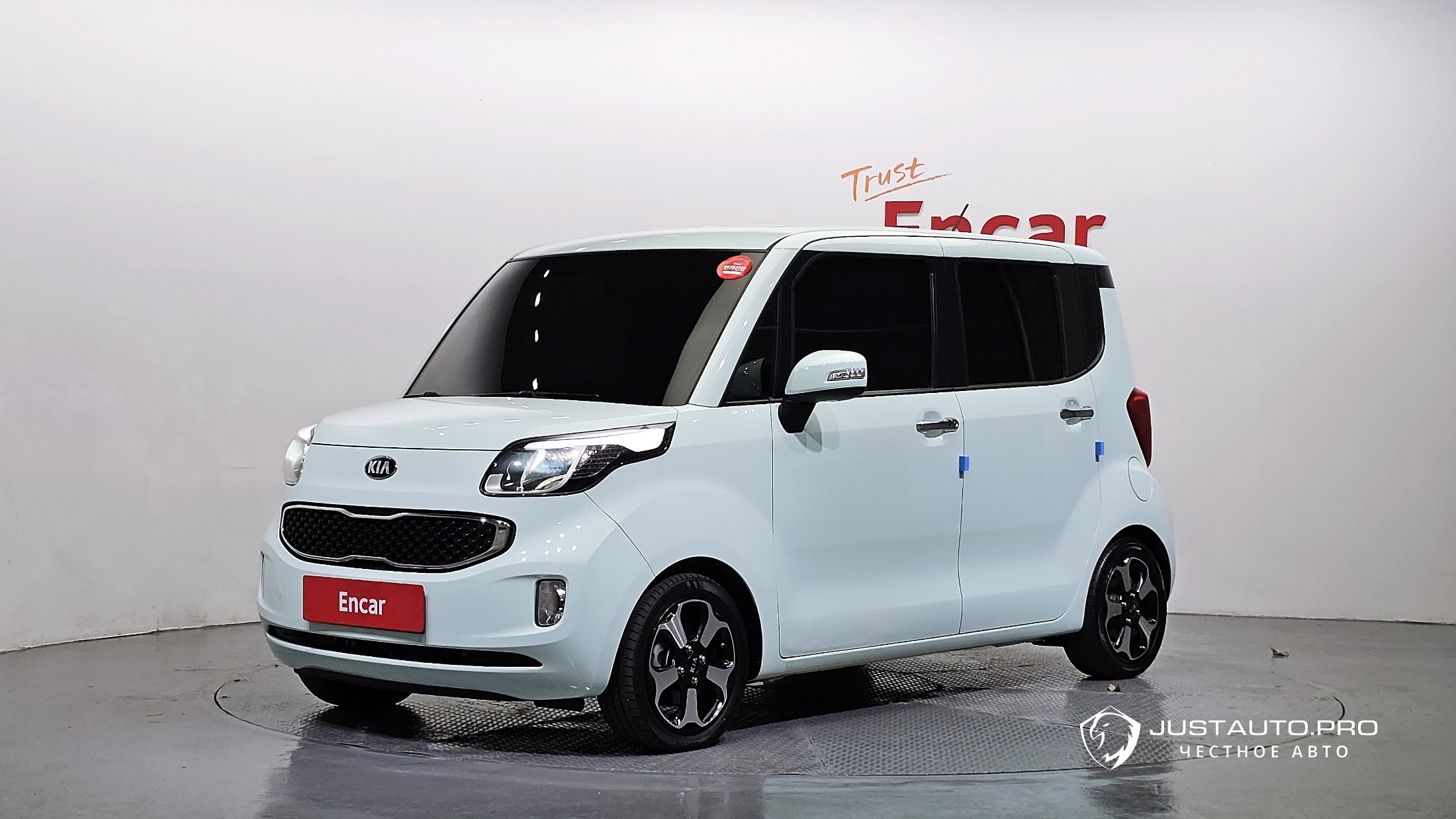 Автомобиль Kia RAY