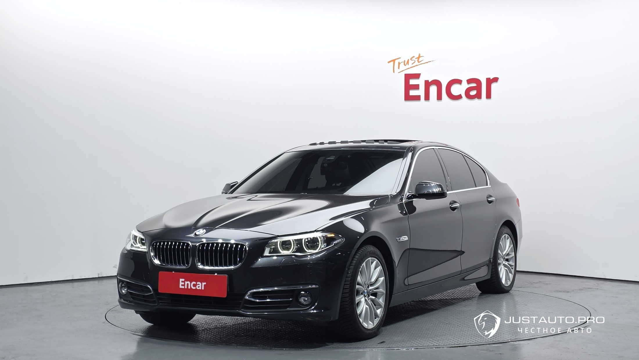Автомобиль BMW 5-Series