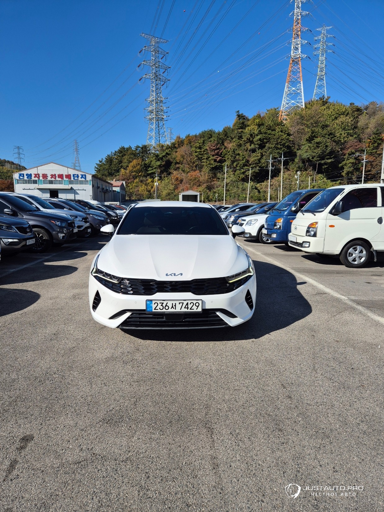 Автомобиль Kia K5