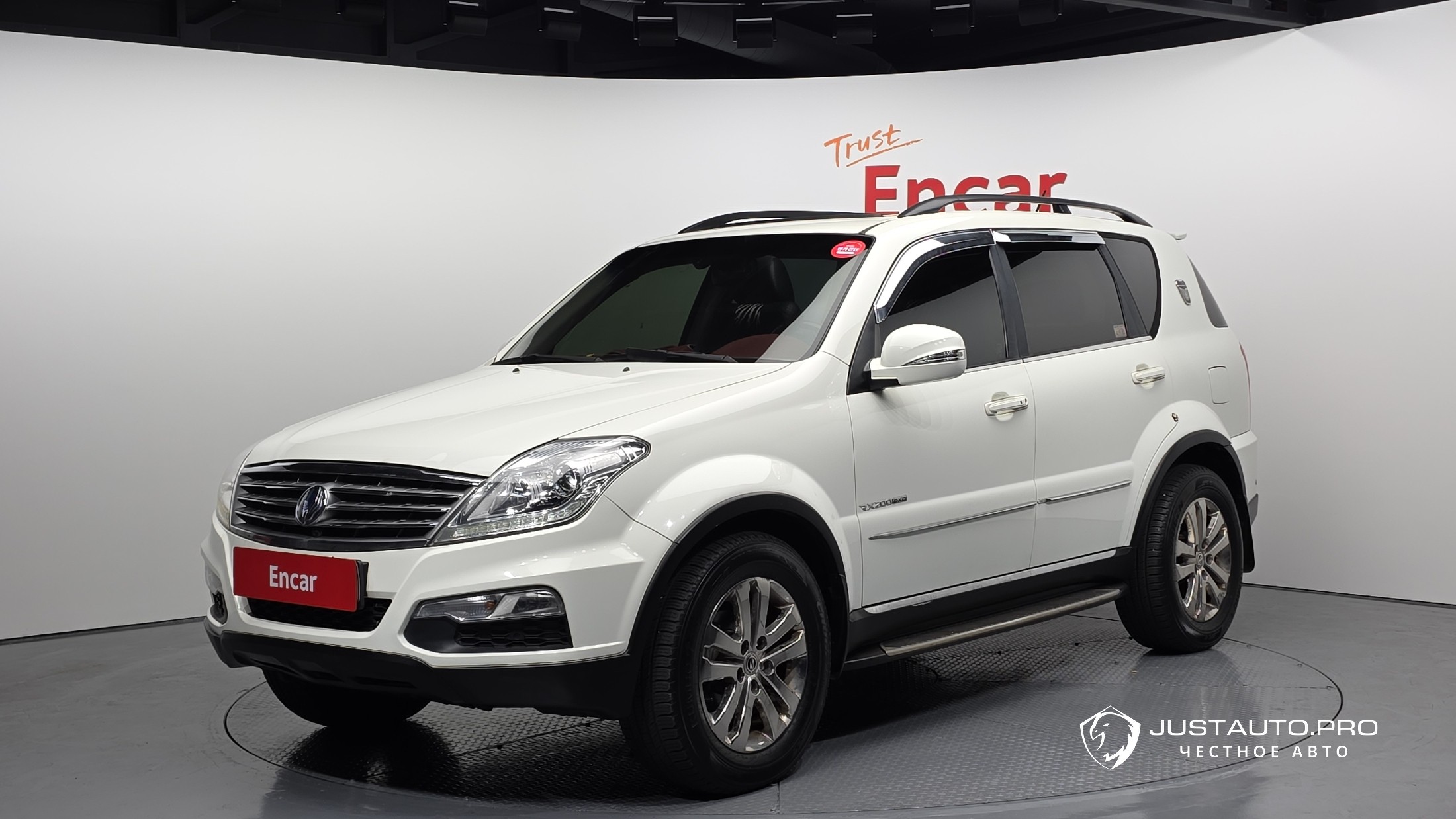 Автомобиль KG_Mobility_Ssangyong Rexton