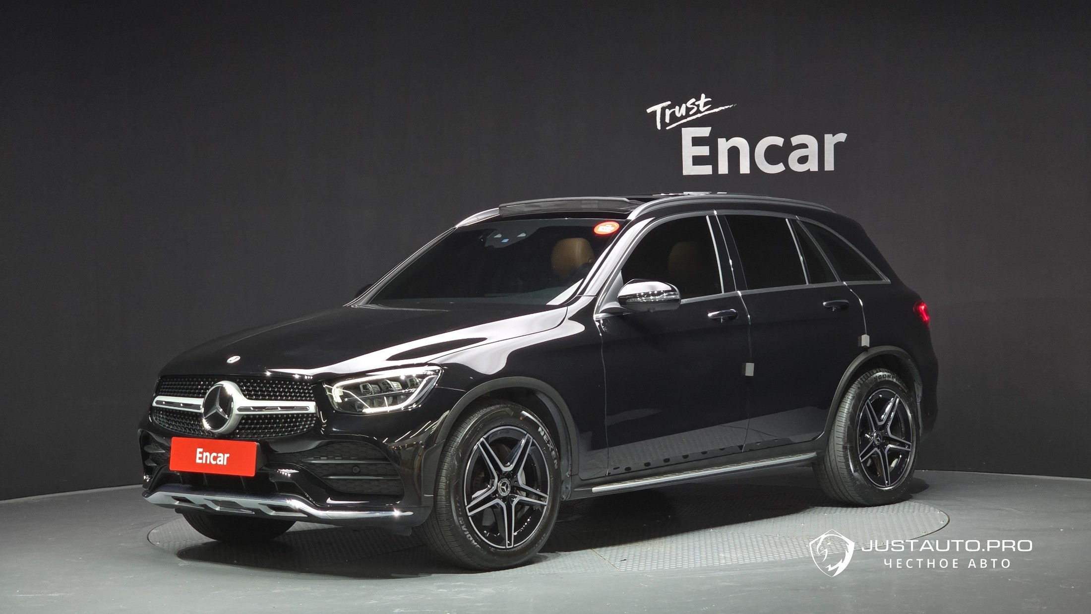 Автомобиль Mercedes-Benz GLC-Class
