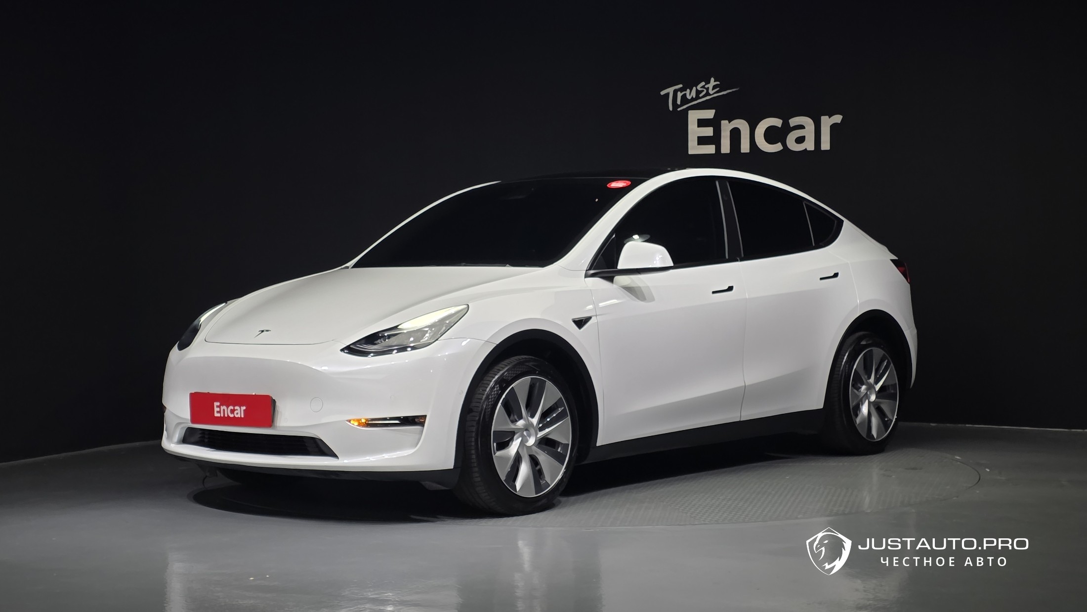 Автомобиль Tesla Model Y