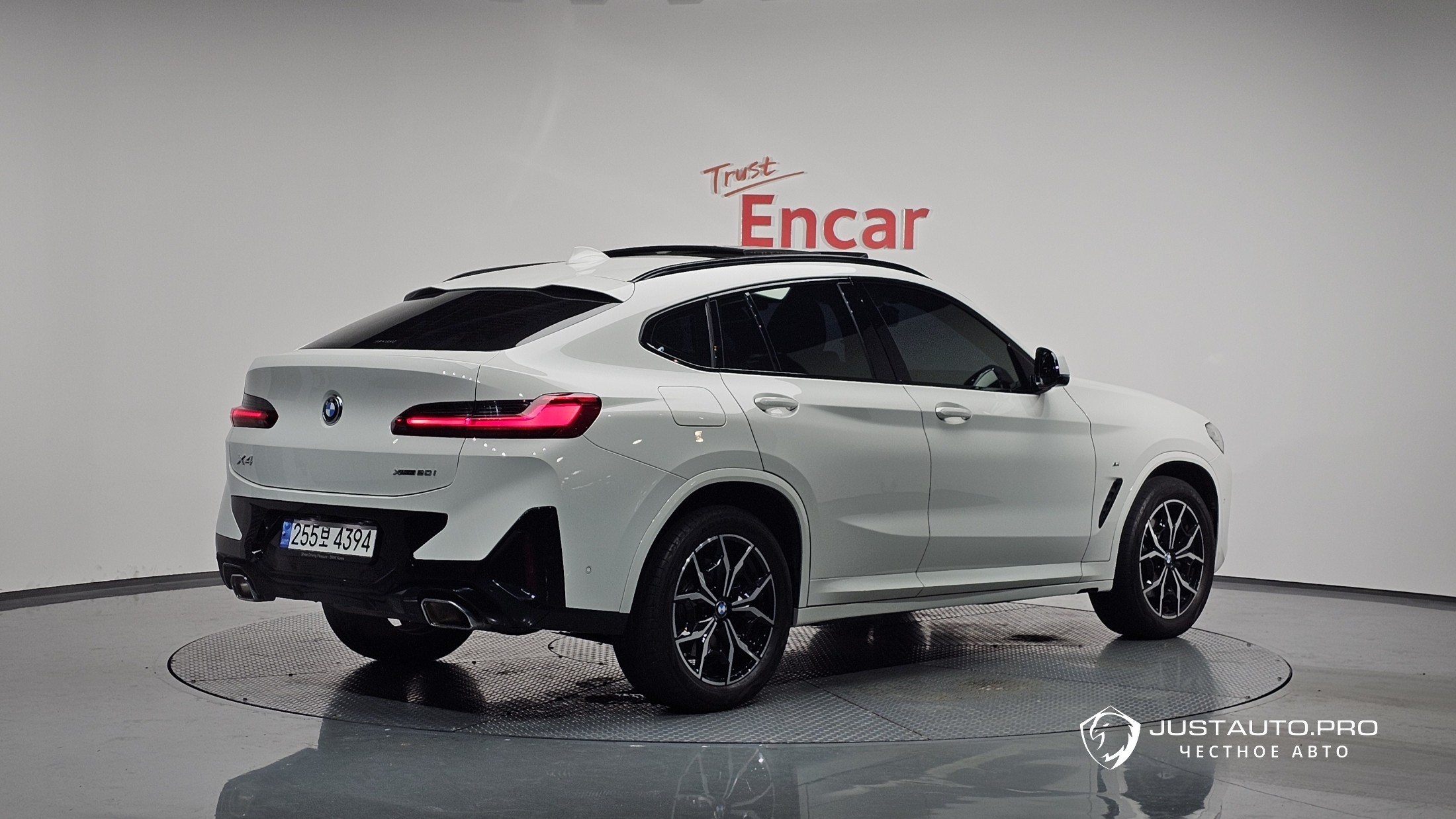 Автомобиль BMW X4