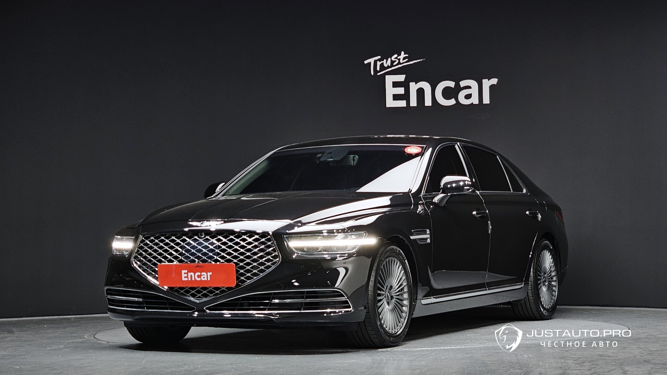 Автомобиль Genesis G90