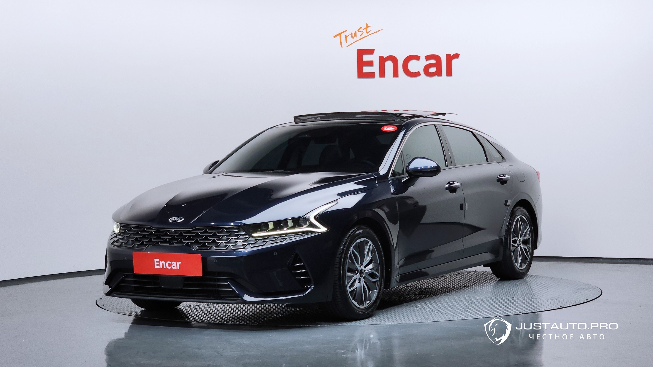 Автомобиль Kia K5