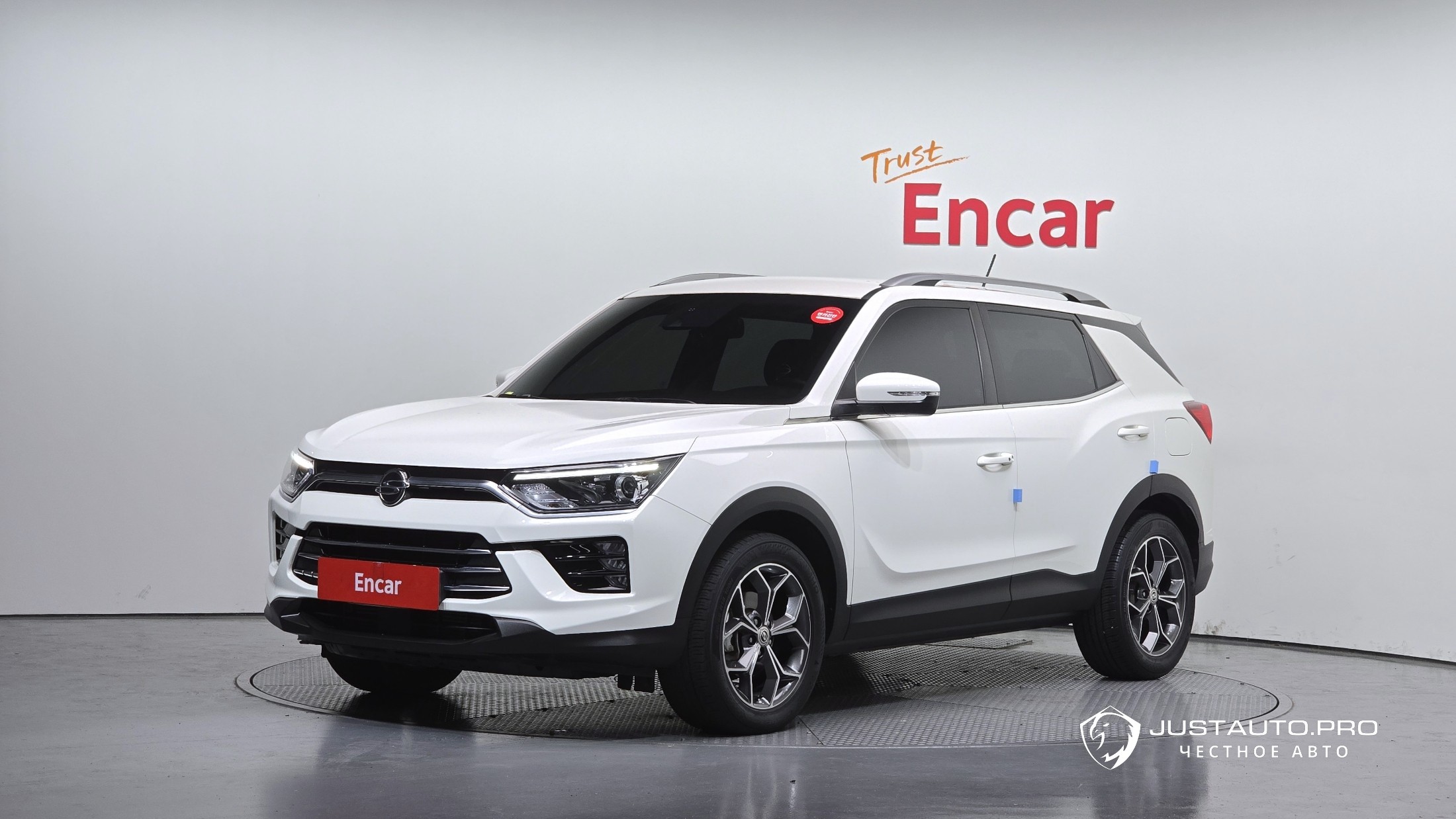 Автомобиль KG_Mobility_Ssangyong KORANDO