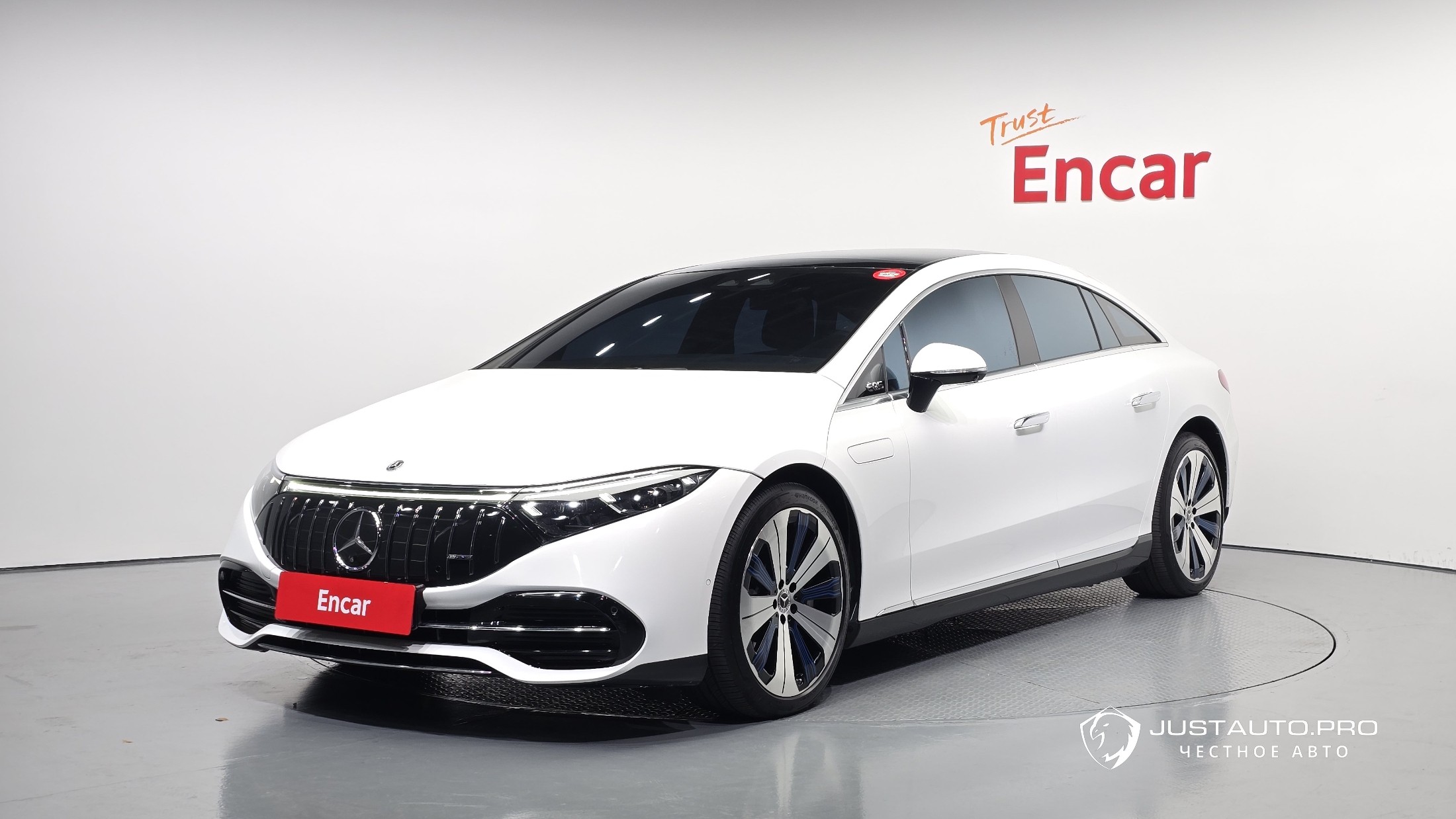 Автомобиль Mercedes-Benz EQS