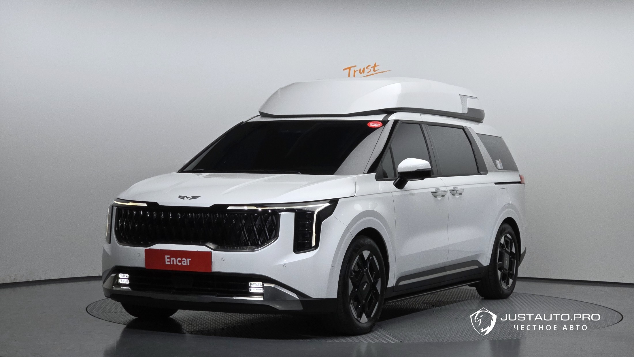 Автомобиль Kia Canival