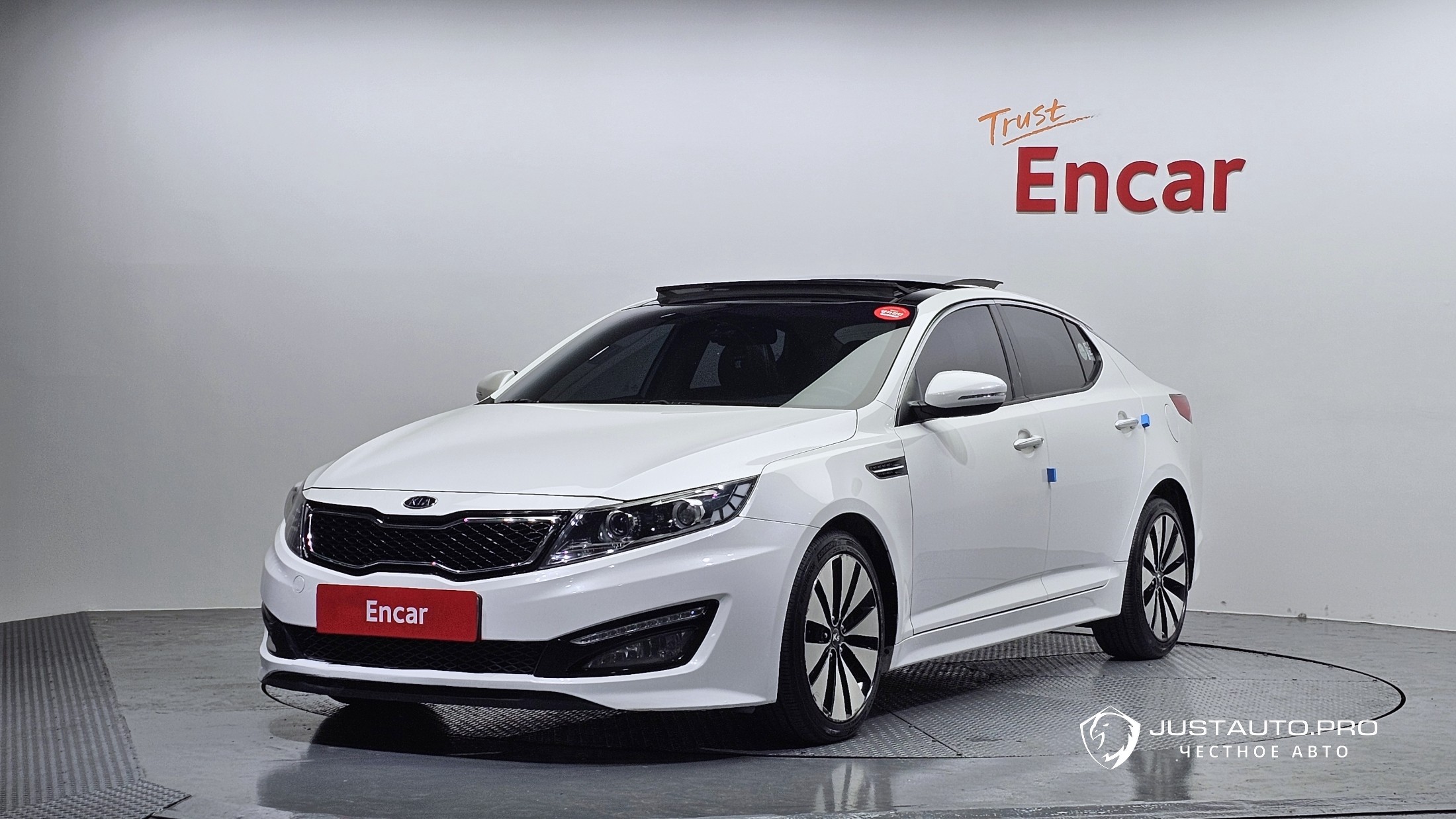 Автомобиль Kia K5