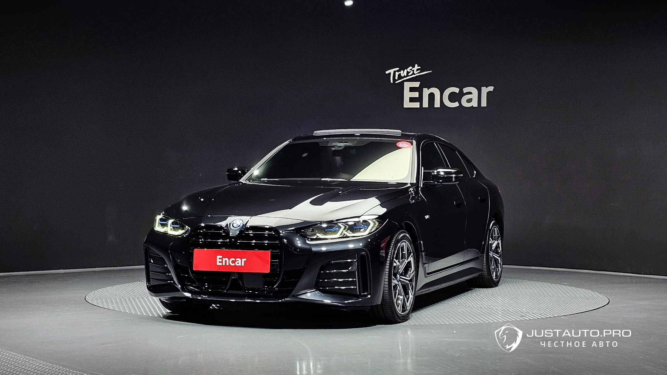 Автомобиль BMW i4