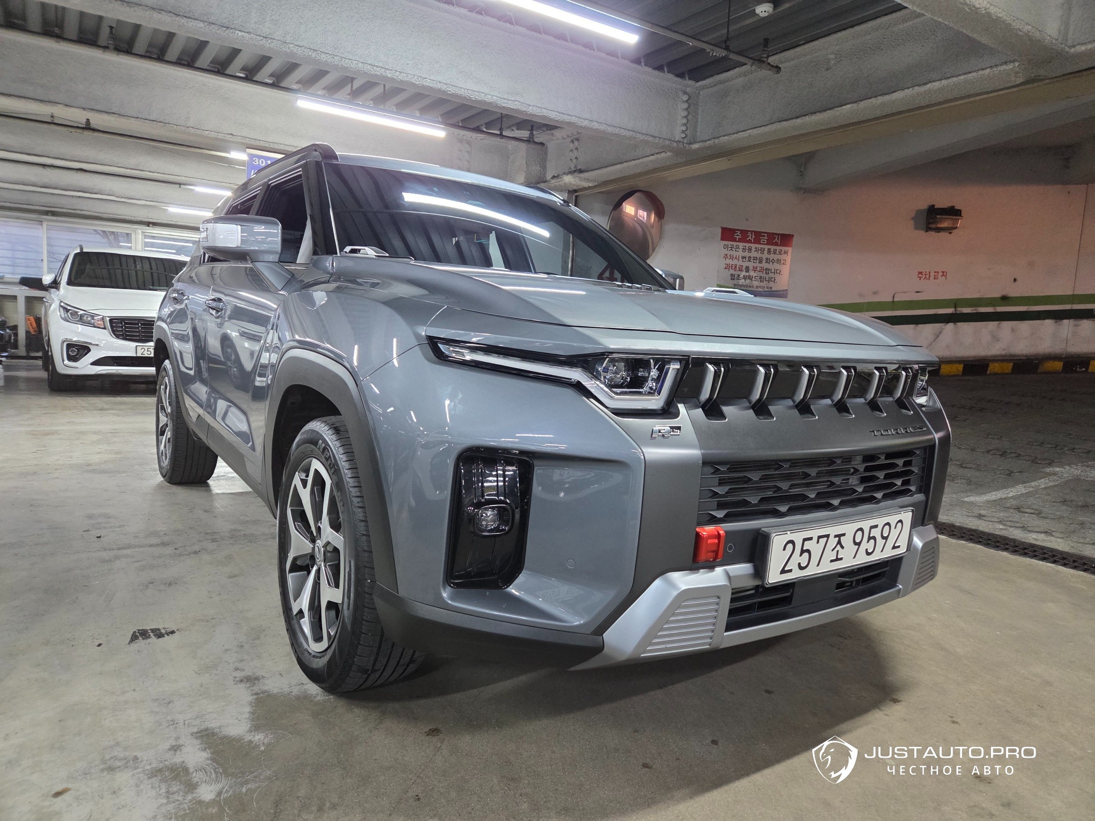 Автомобиль KG_Mobility_Ssangyong Torres