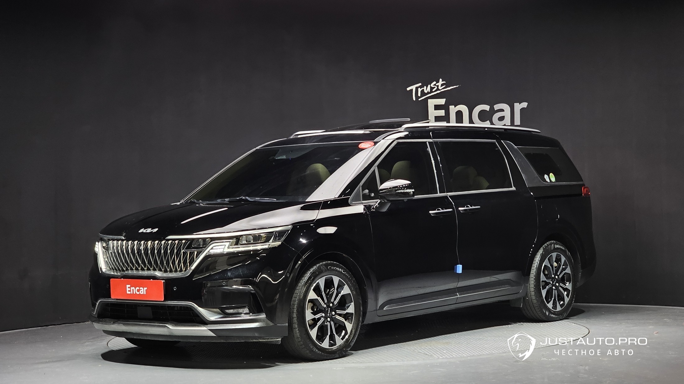 Автомобиль Kia Canival