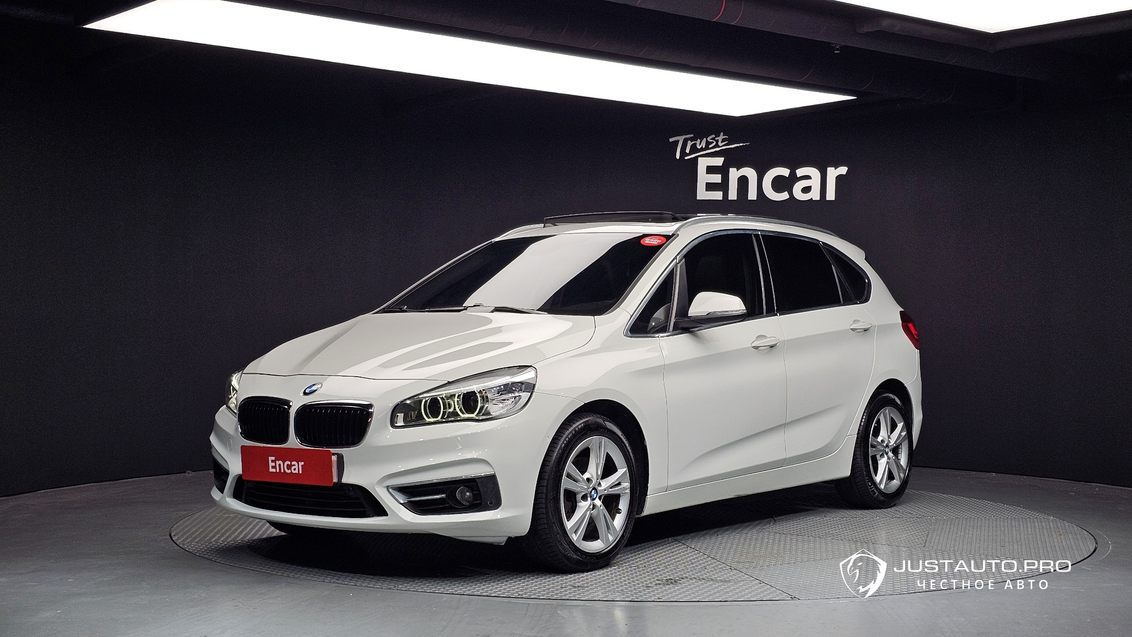 Автомобиль BMW 2-Series