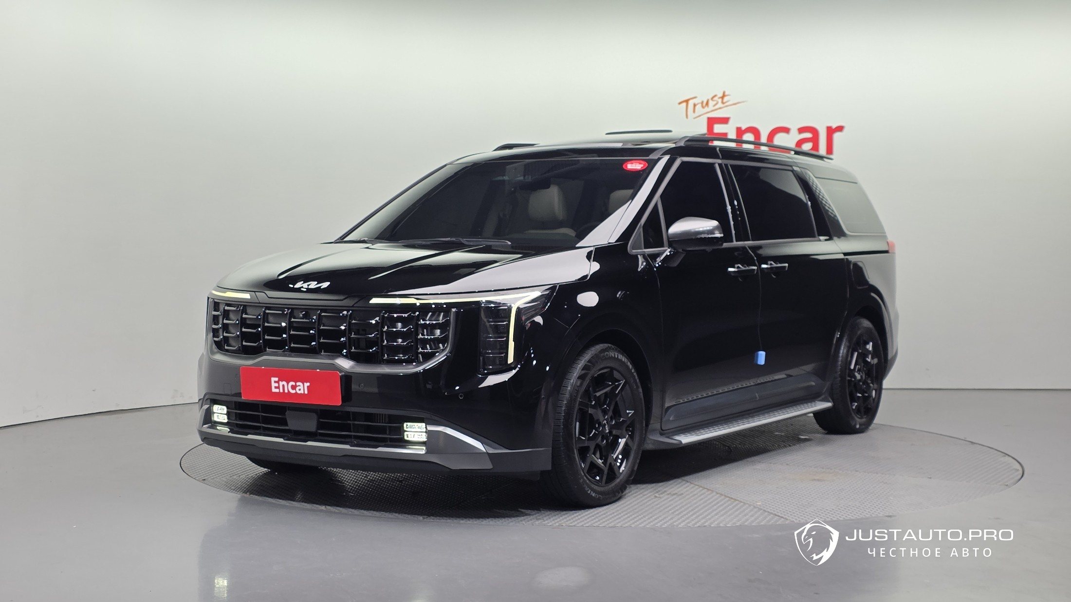 Автомобиль Kia Canival