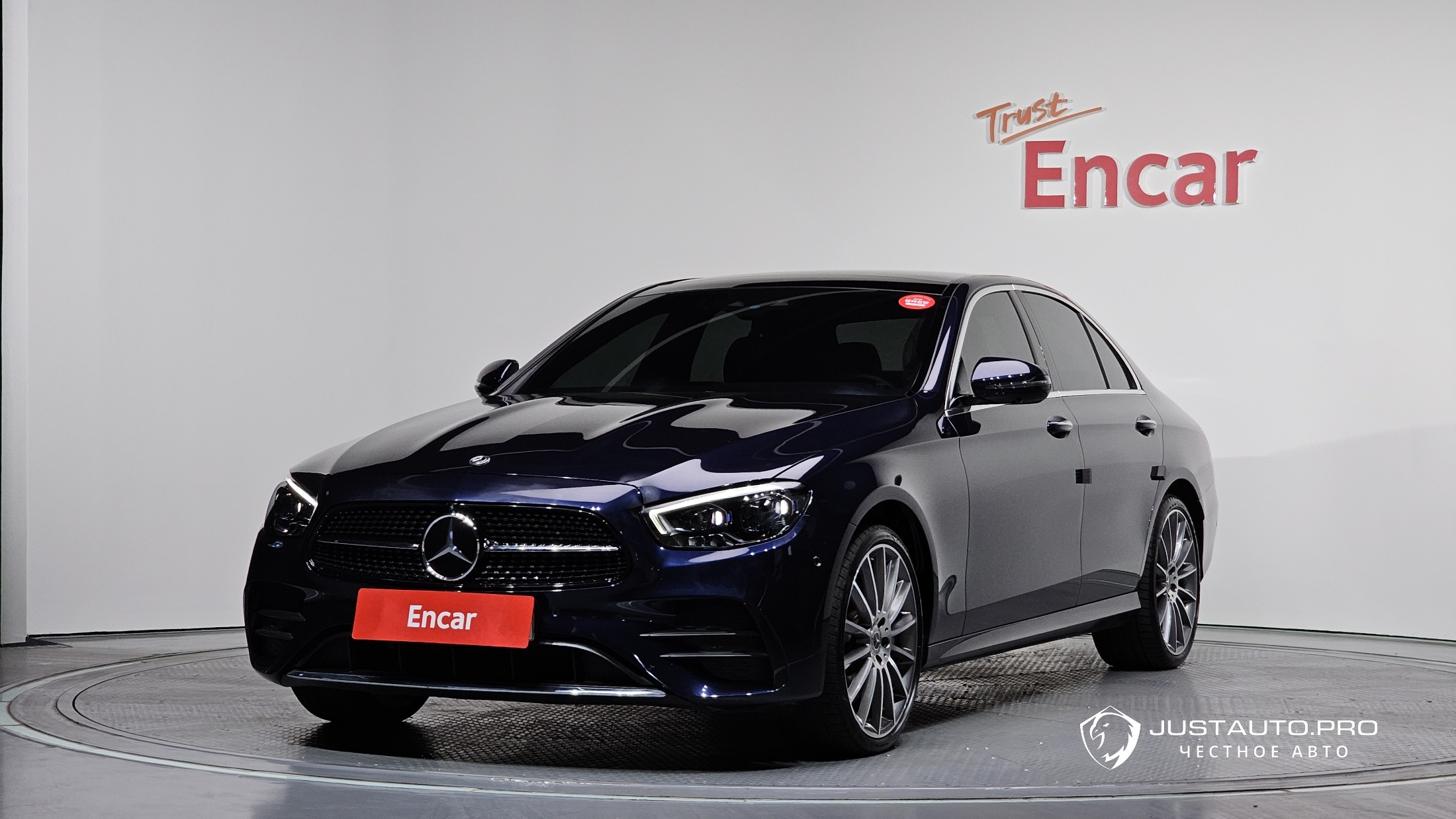 Автомобиль Mercedes-Benz E-Class