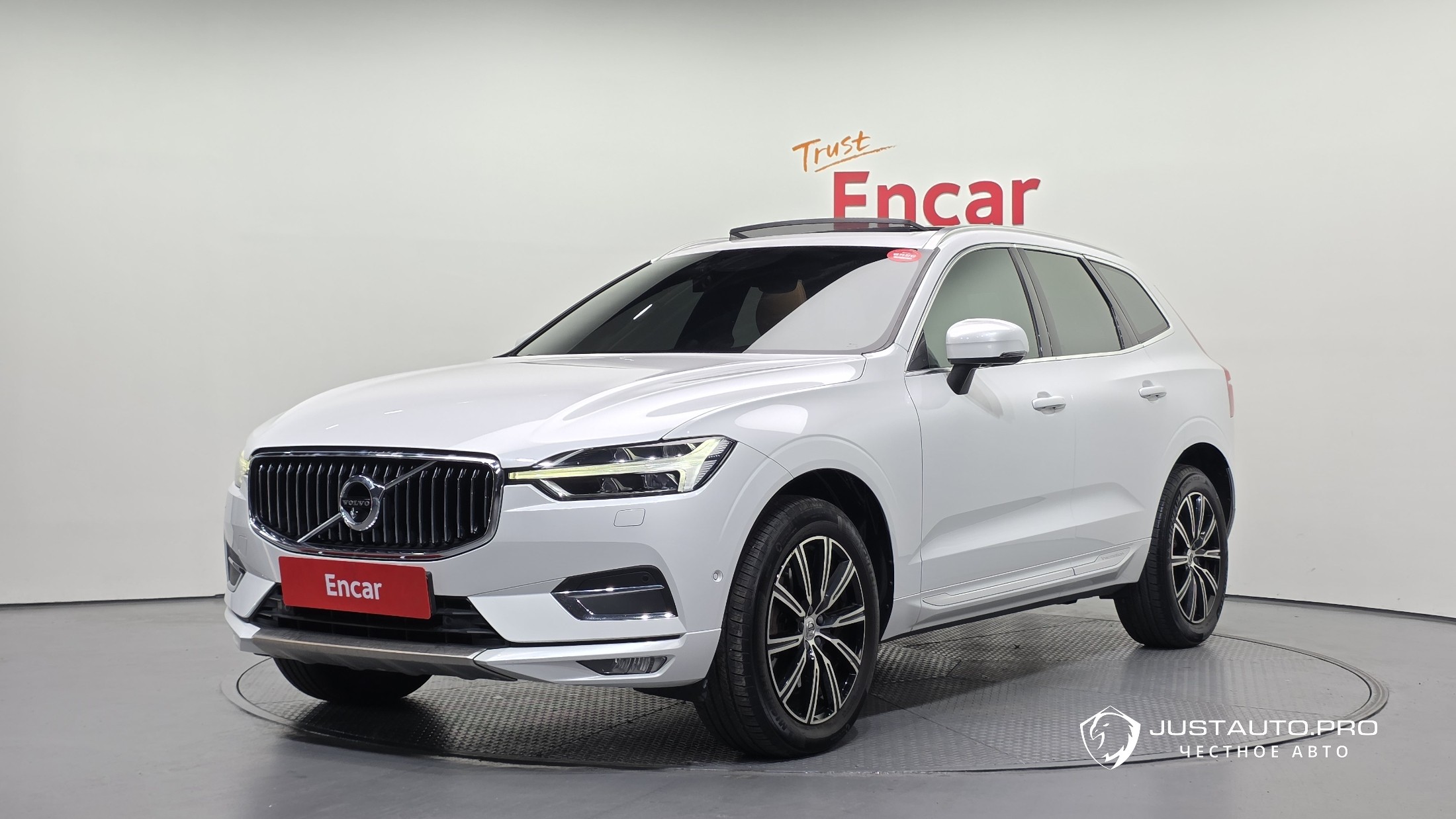 Автомобиль Volvo XC60
