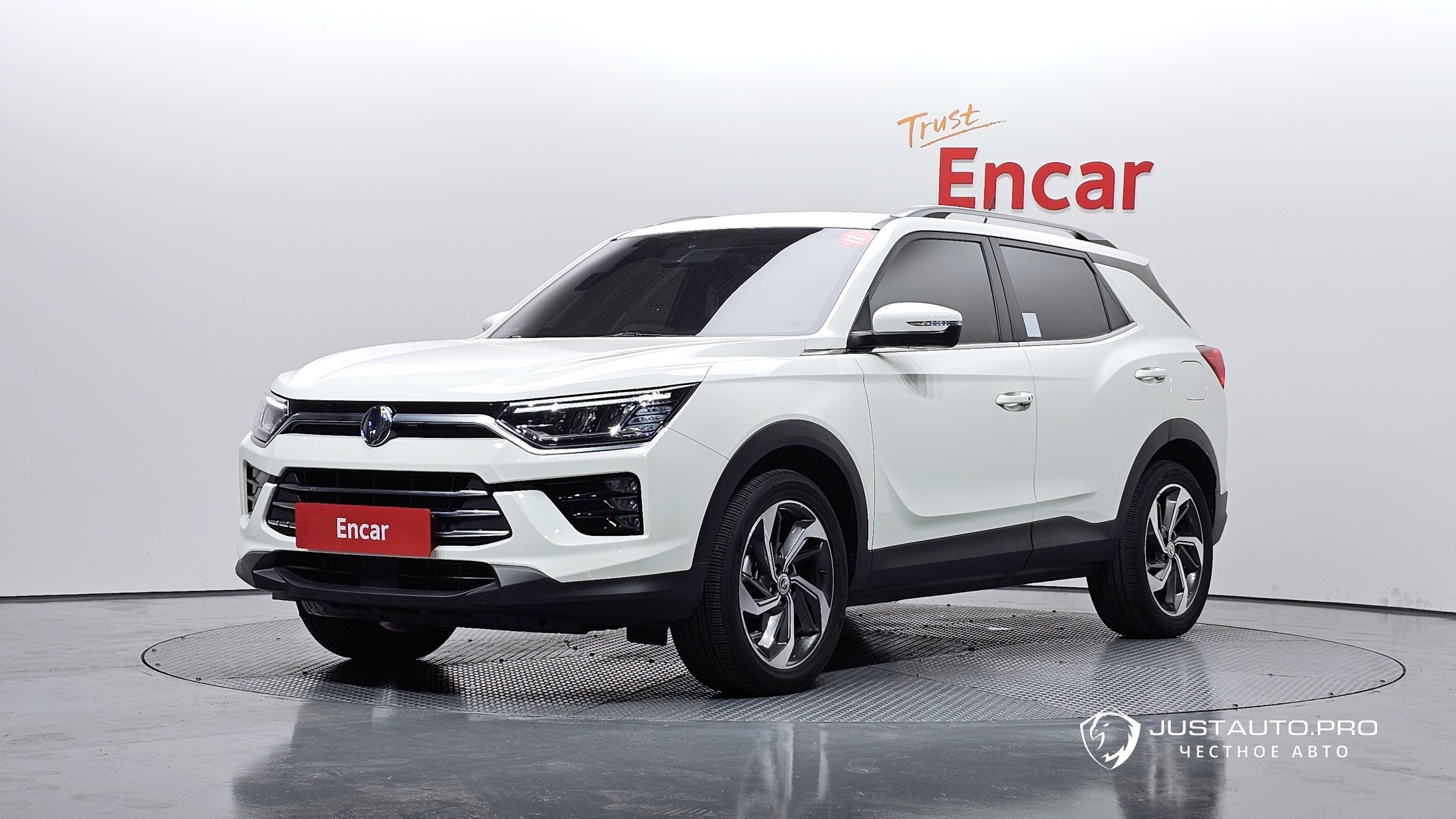 Автомобиль KG_Mobility_Ssangyong KORANDO