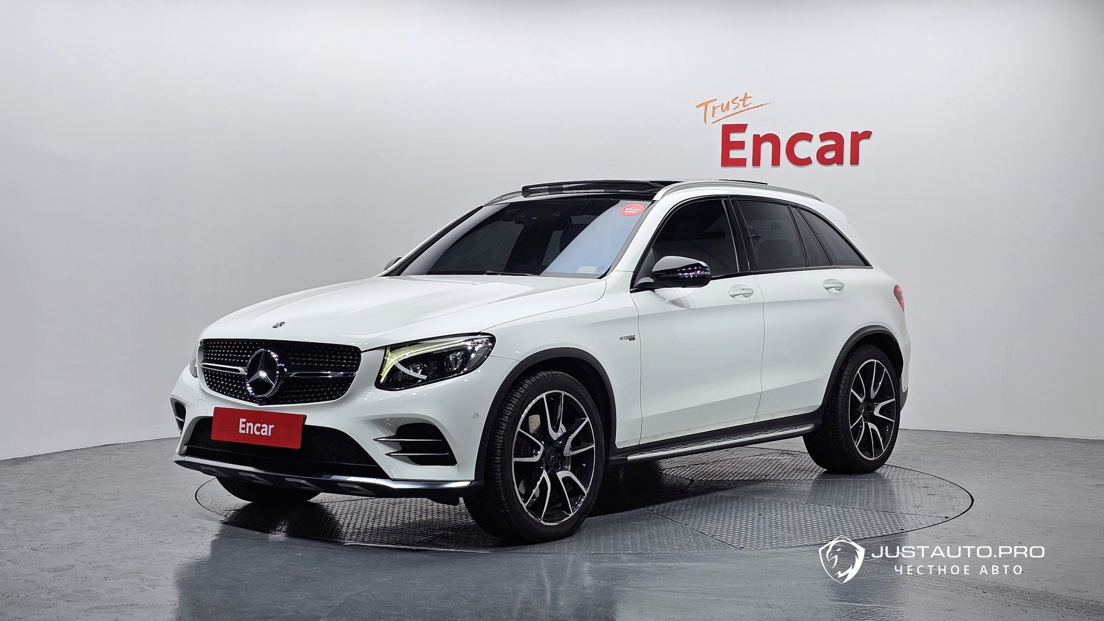 Автомобиль Mercedes-Benz GLC-Class