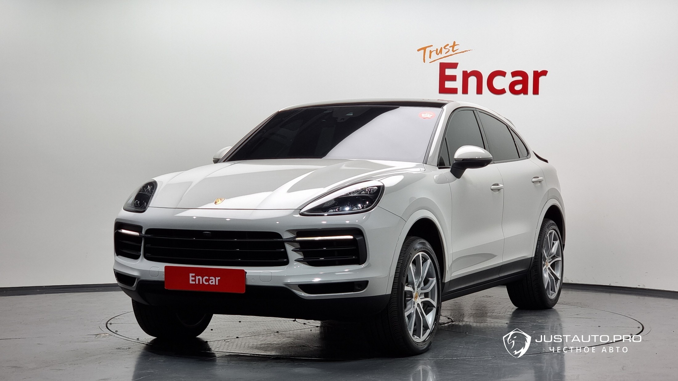 Автомобиль Porsche Cayenne