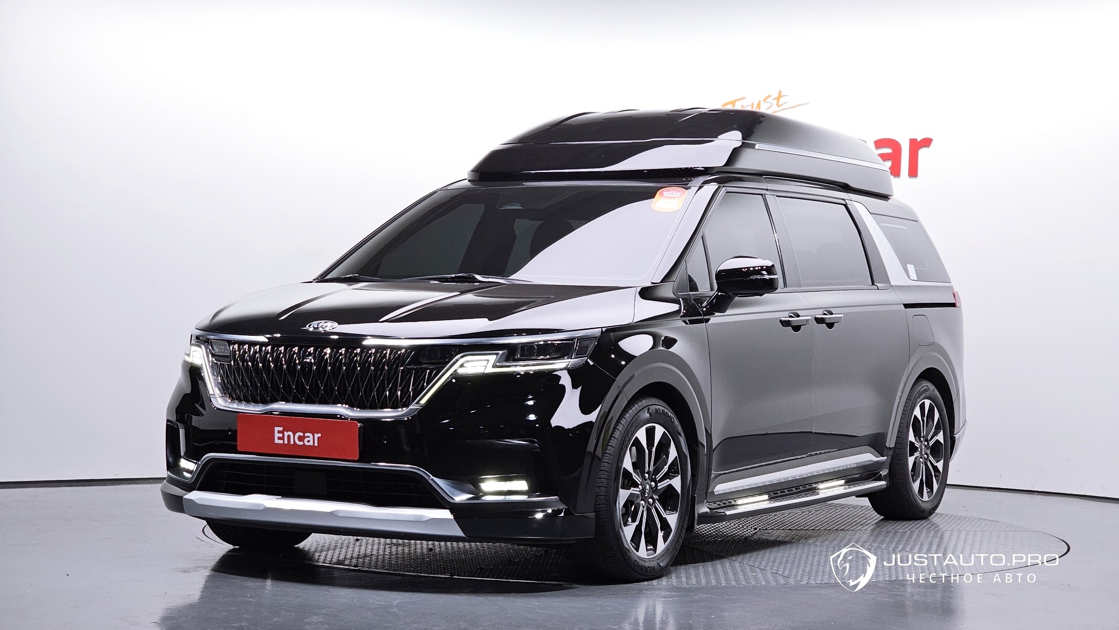 Автомобиль Kia Canival