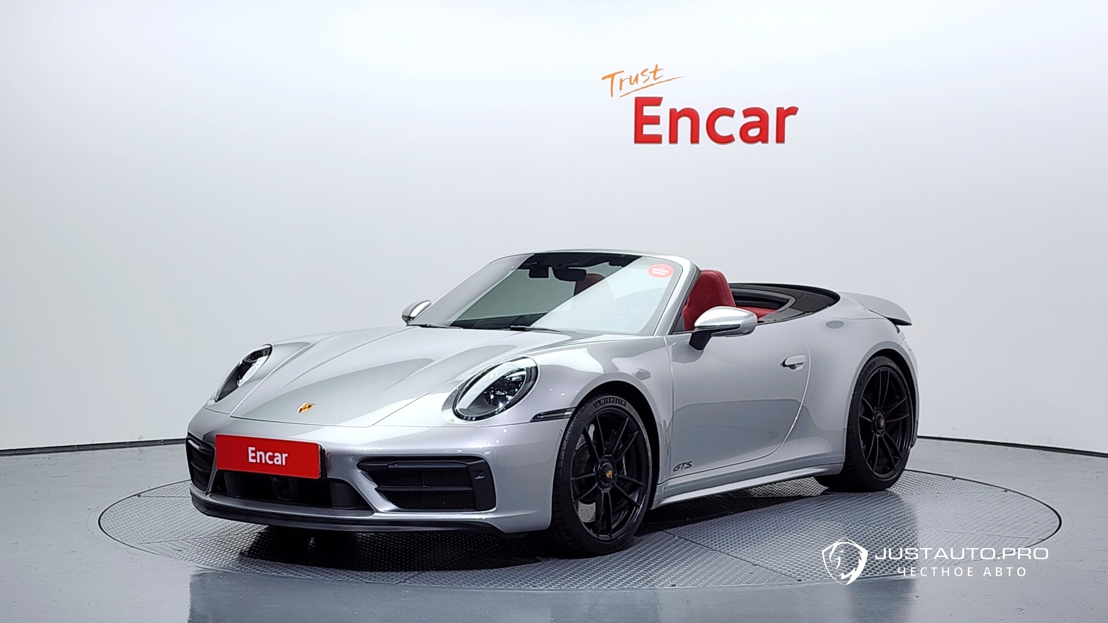 Автомобиль Porsche 911