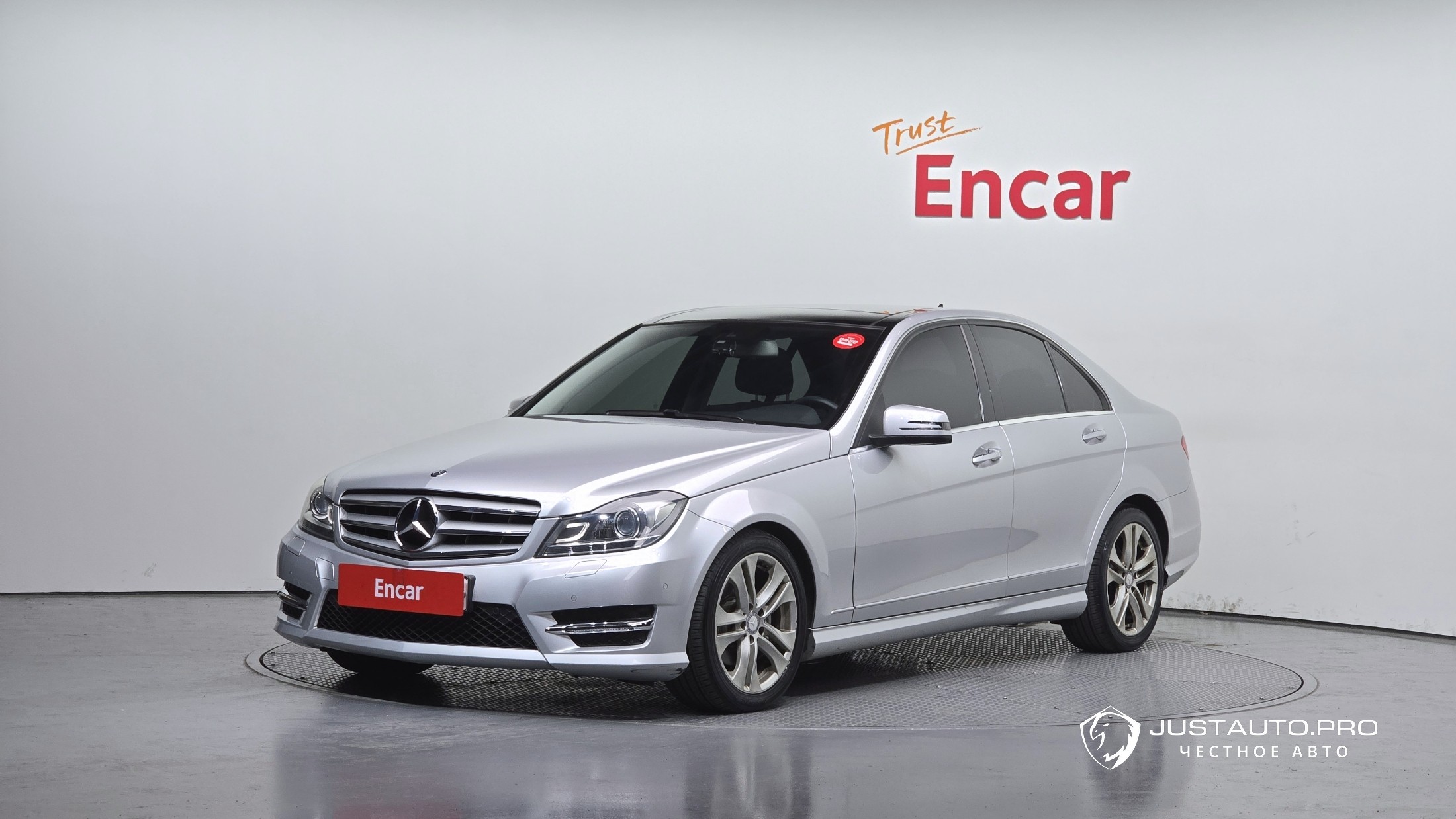 Автомобиль Mercedes-Benz C-Class