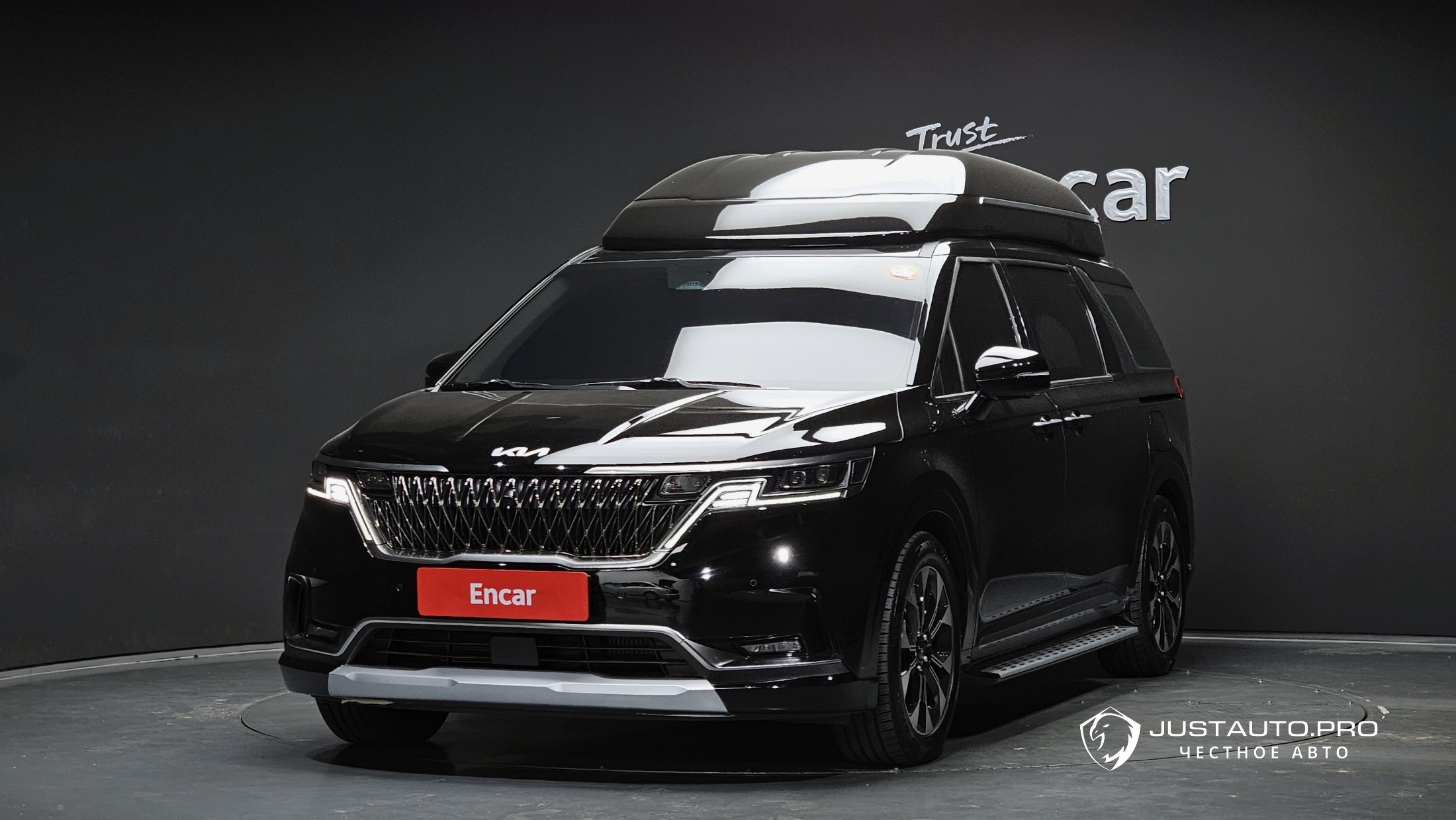Автомобиль Kia Canival